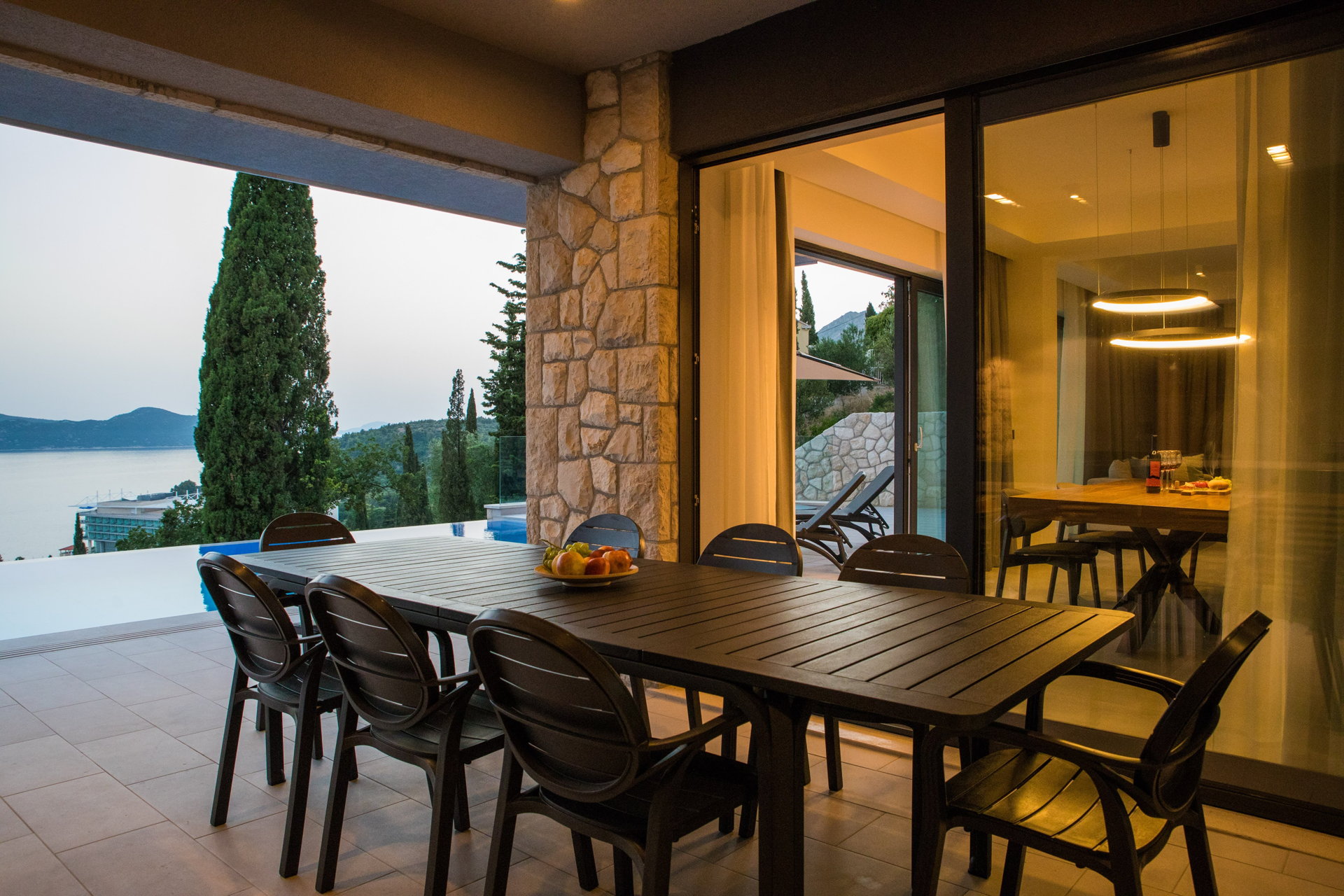 Luxury Villa Prominence with Pool