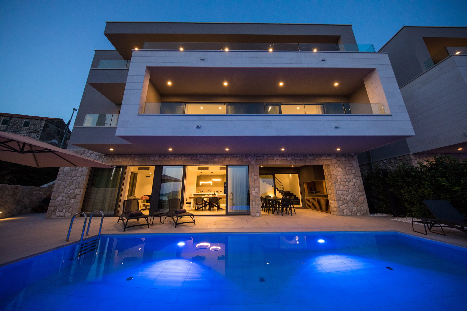 Luxury Villa Prominence with Pool