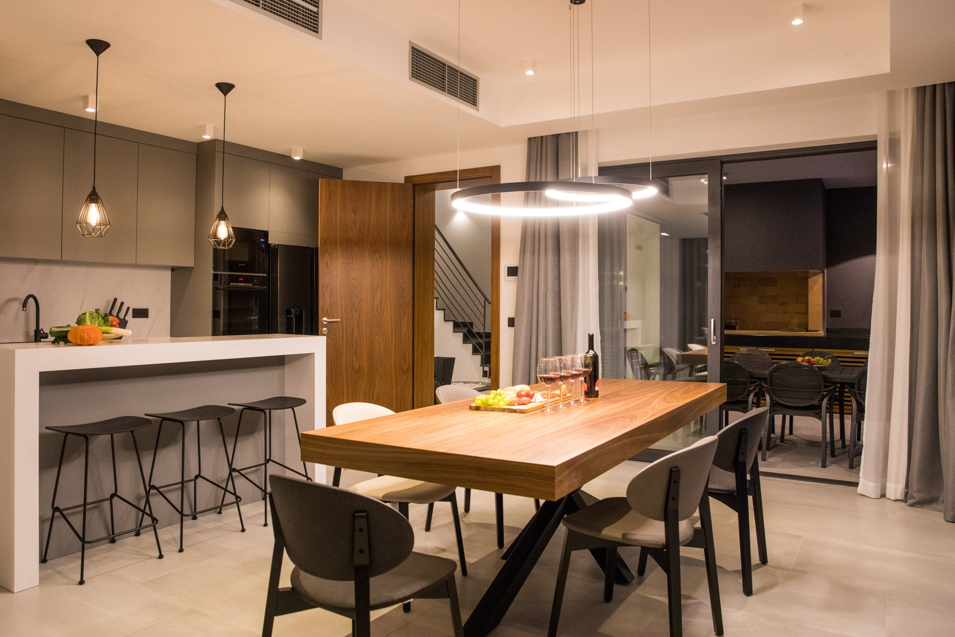 Luxury Villa Prominence with Pool
