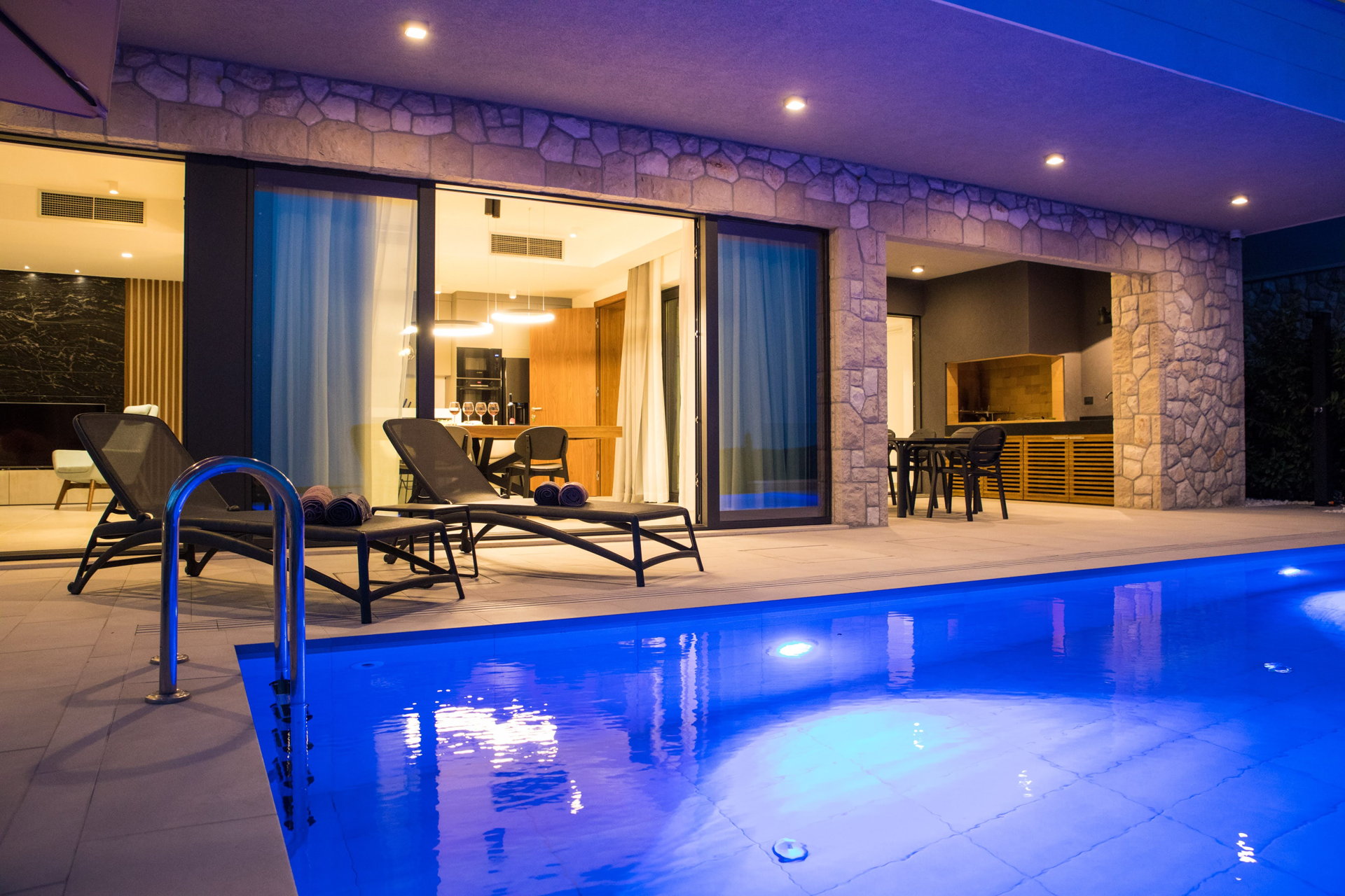 Luxury Villa Prominence with Pool