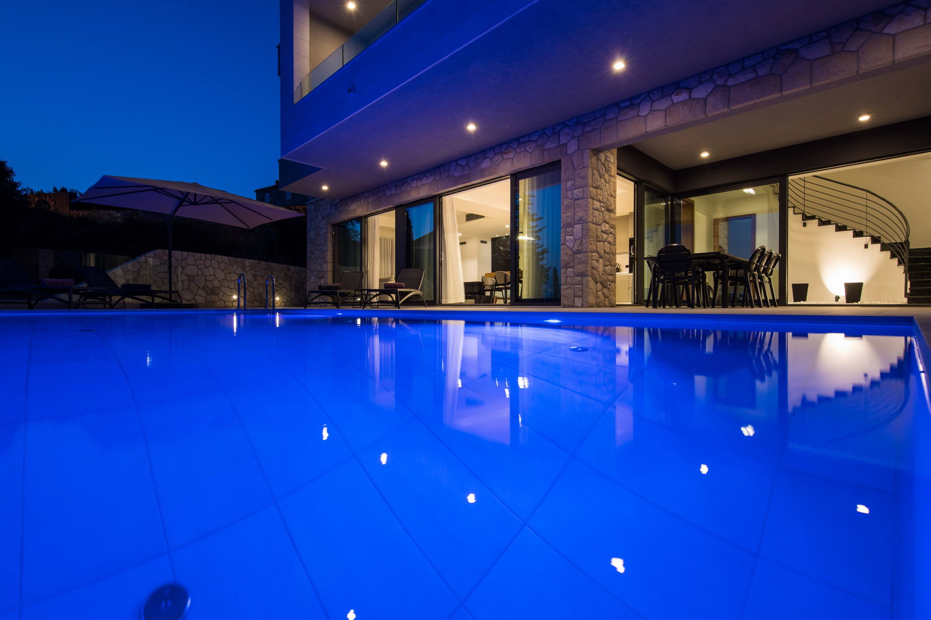 Luxury Villa Prominence with Pool