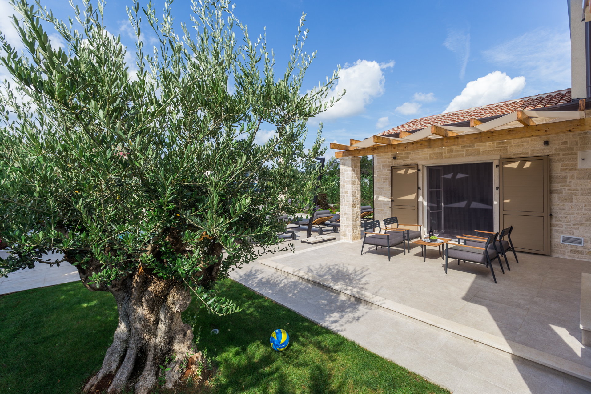Villa Ocelli with Pool