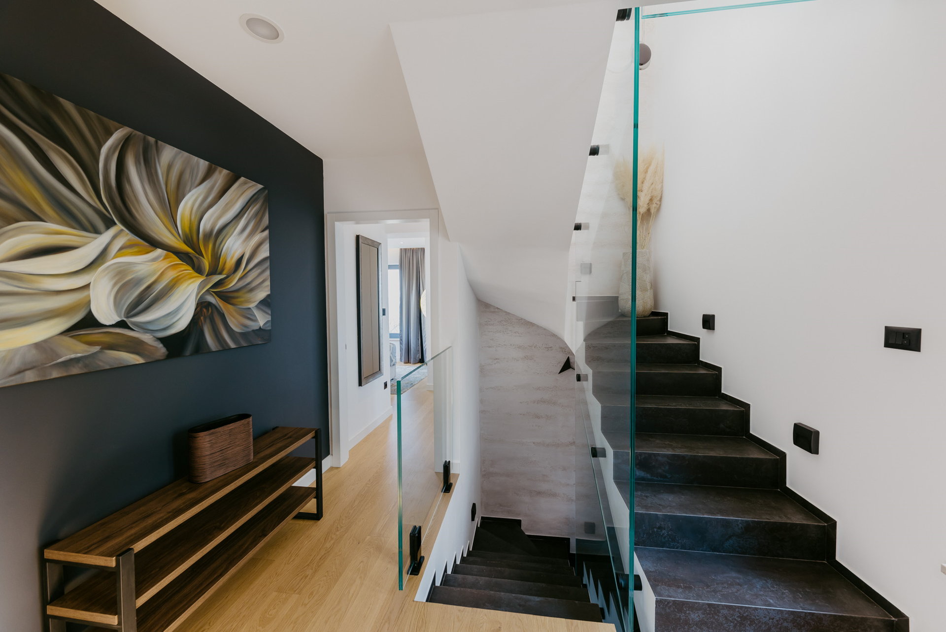 Villa Black & Gold with Pool