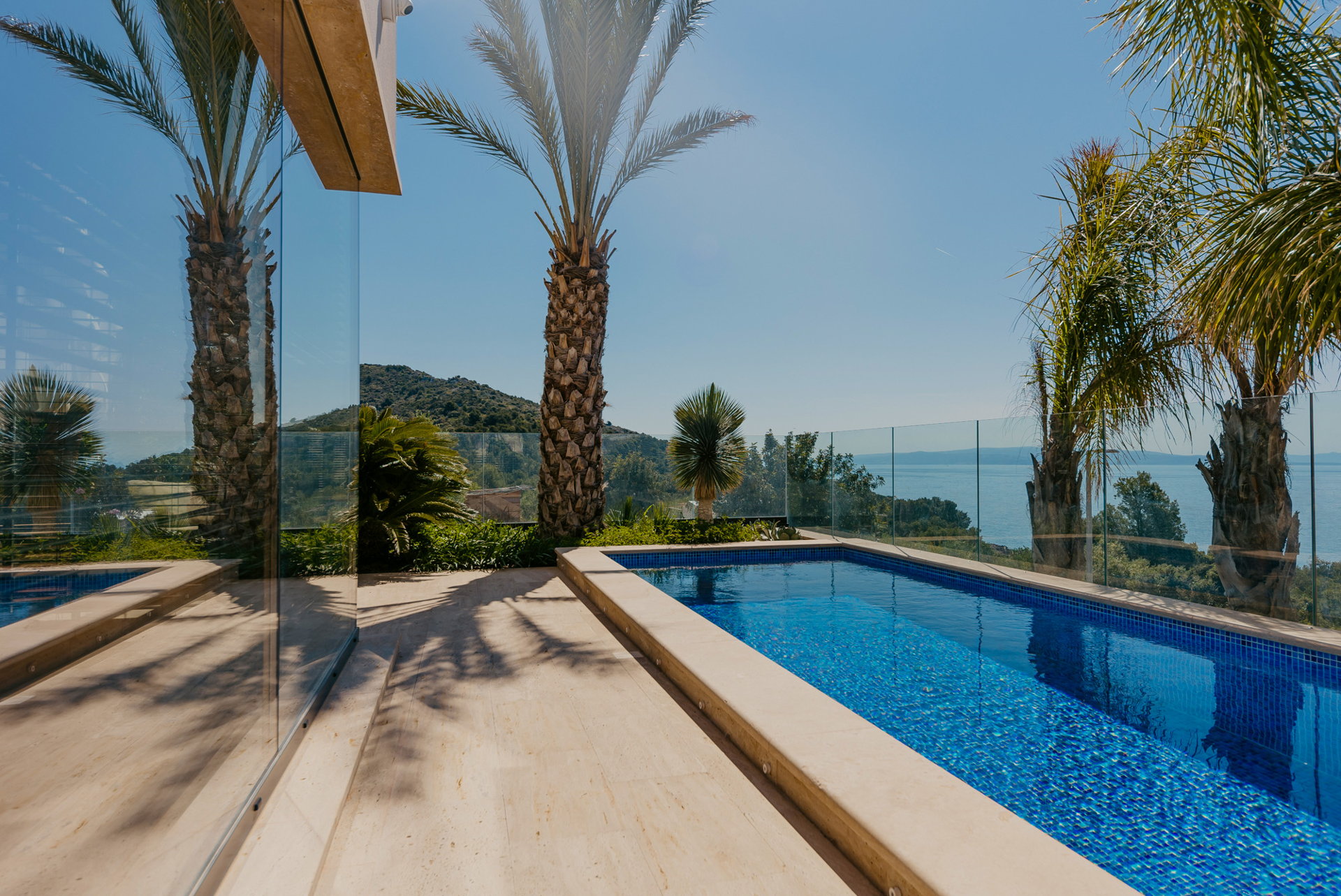Villa Black & Gold with Pool