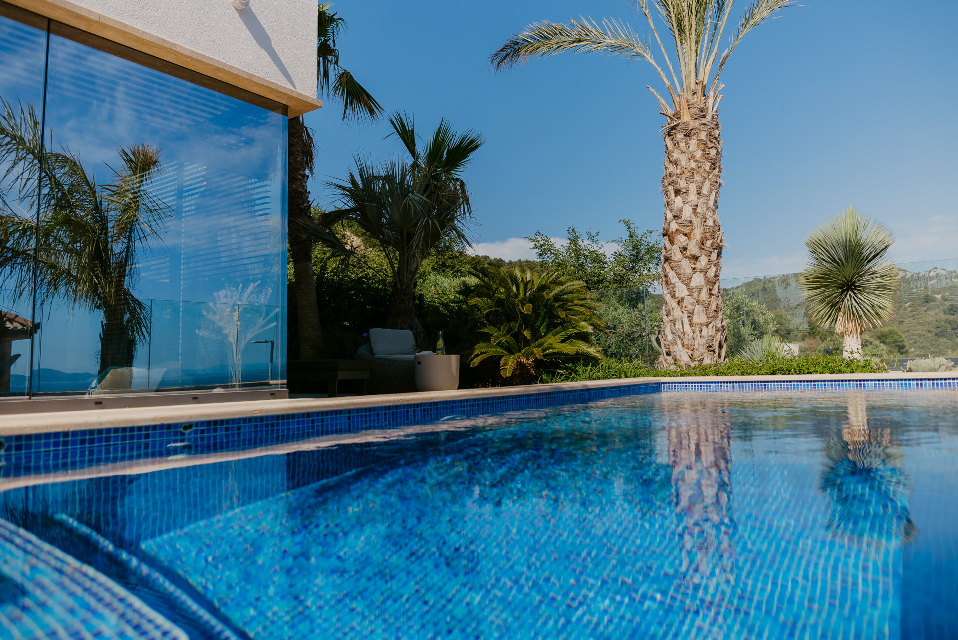 Villa Black & Gold with Pool