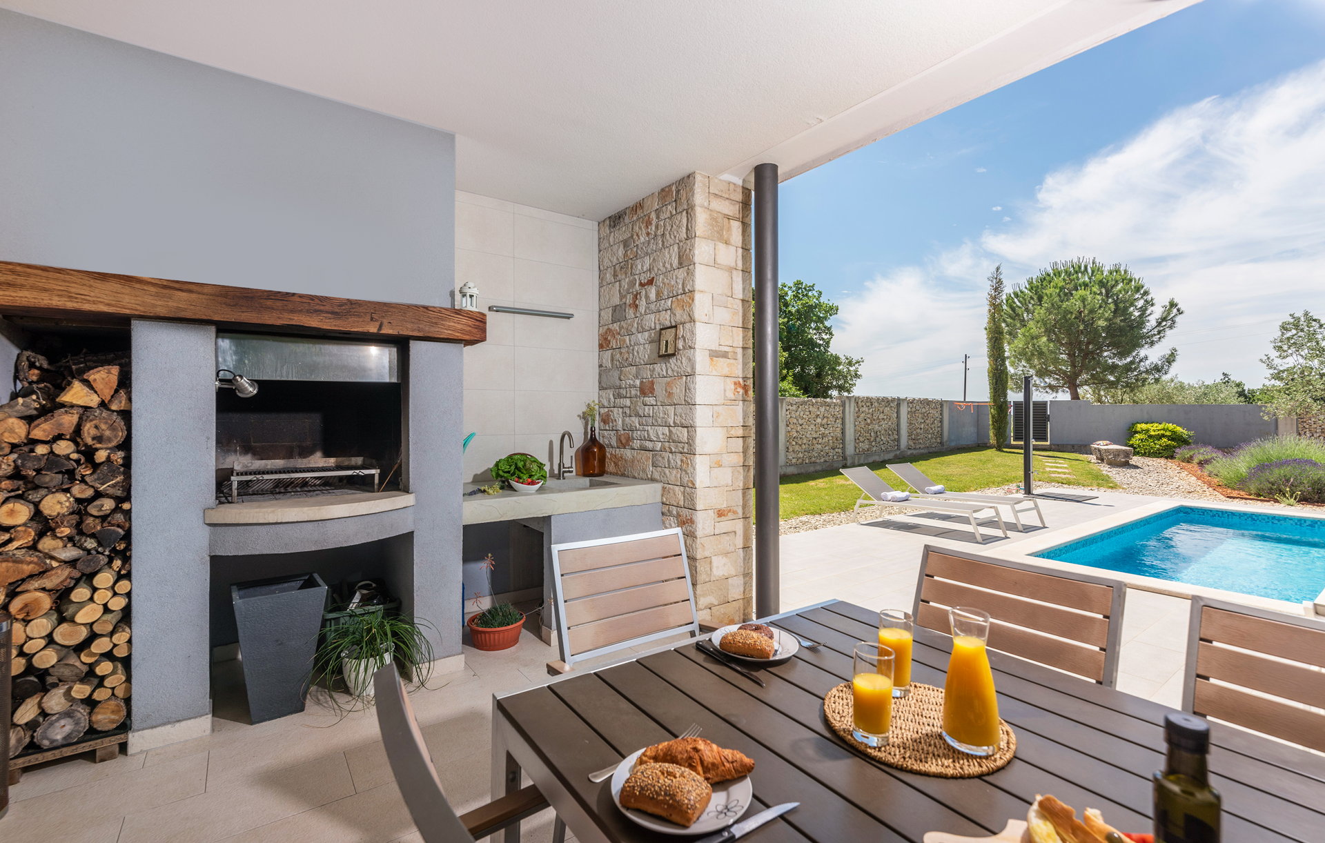 Holiday Home Green Way with Pool
