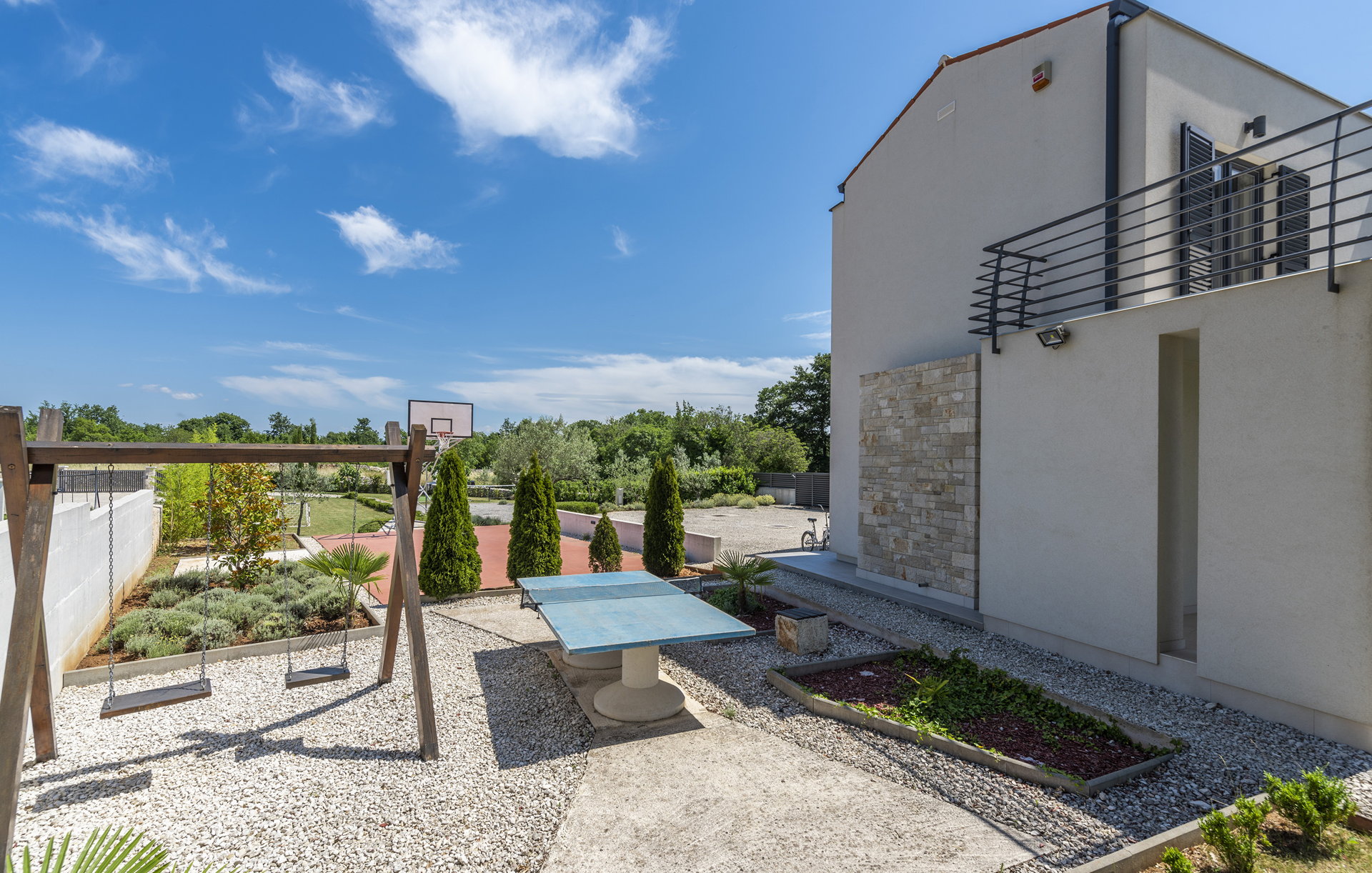 Holiday Home Green Way with Pool