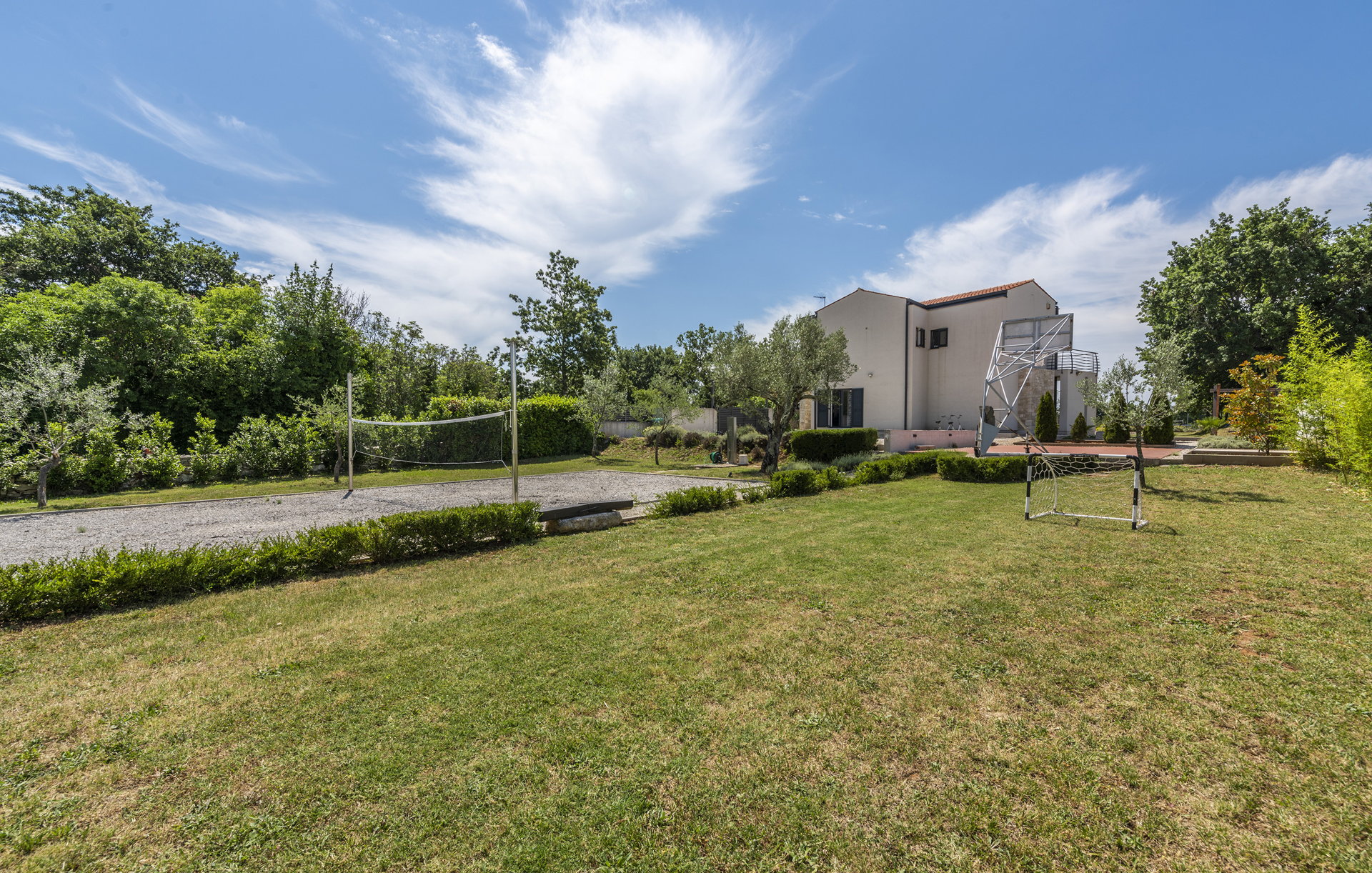 Holiday Home Green Way with Pool