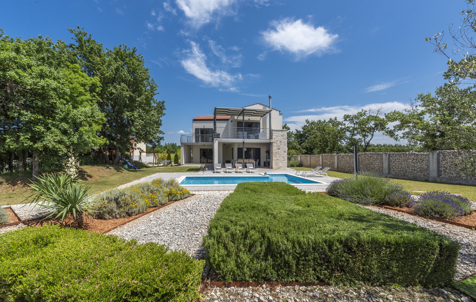 Holiday Home Green Way with Pool