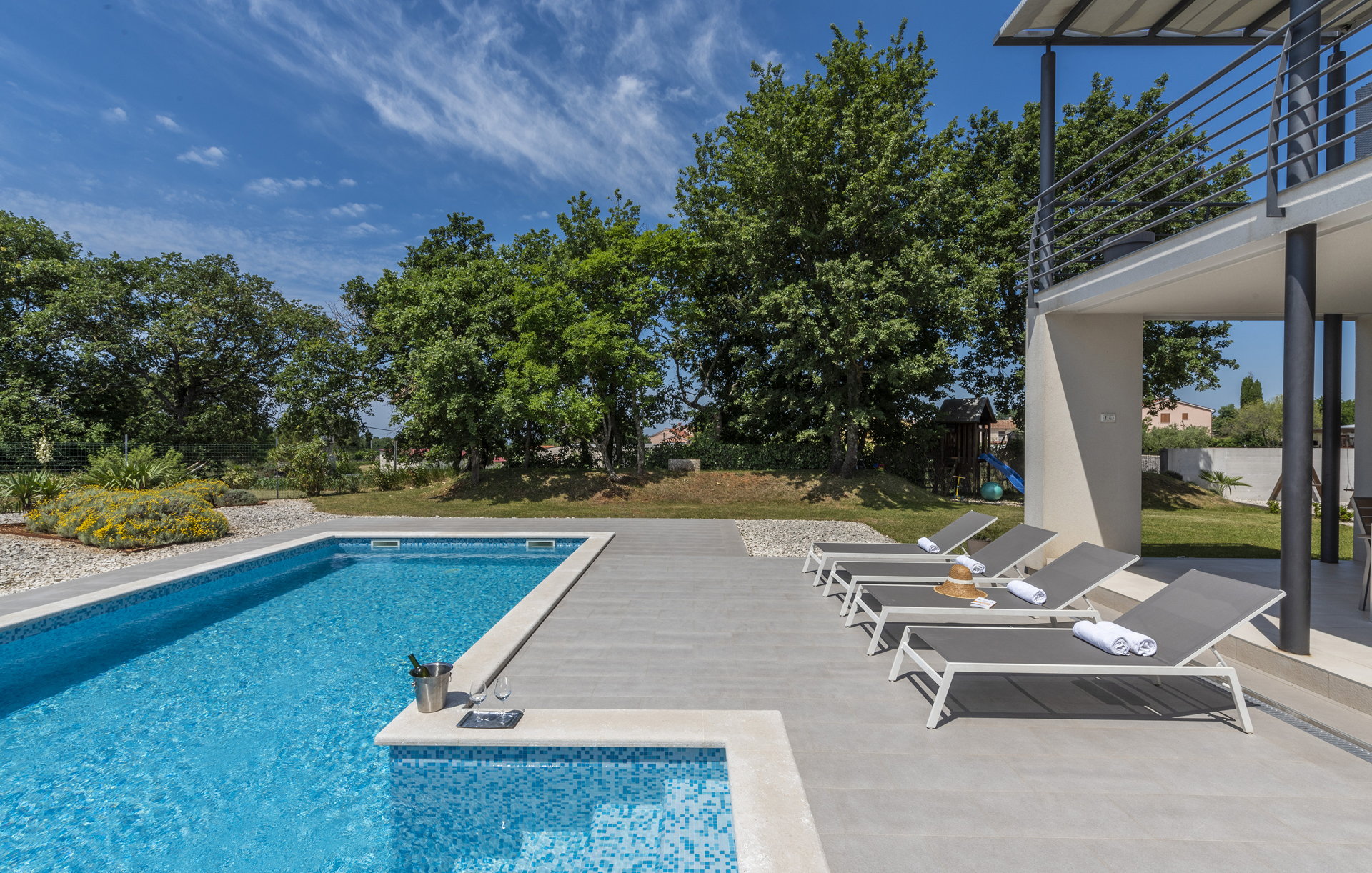 Holiday Home Green Way with Pool