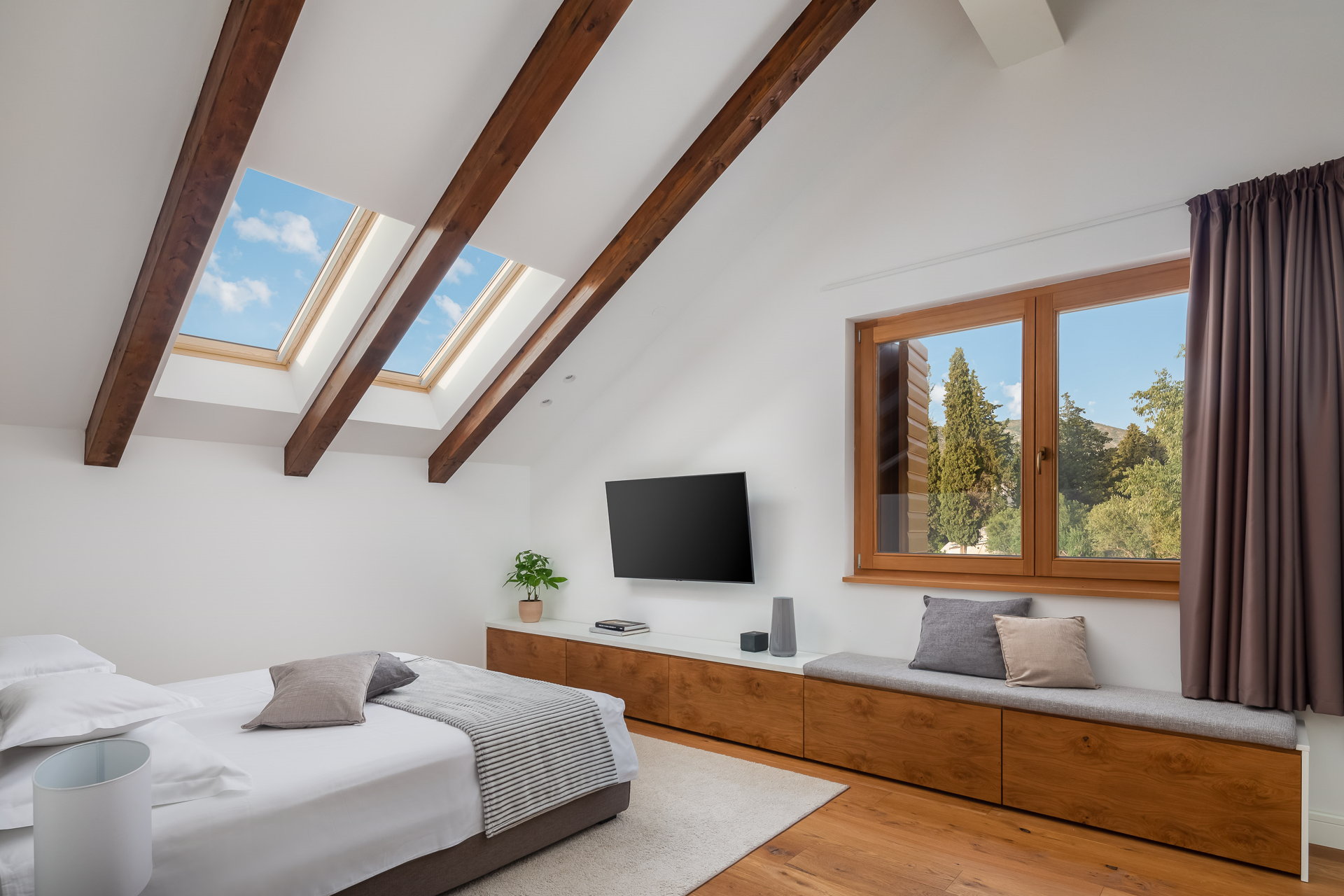 Luxury Villa Silence with Heated Pool