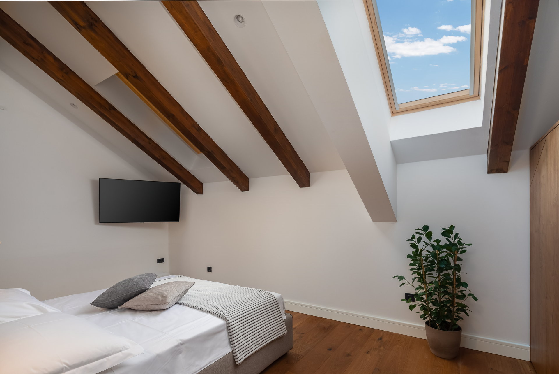 Luxury Villa Silence with Heated Pool