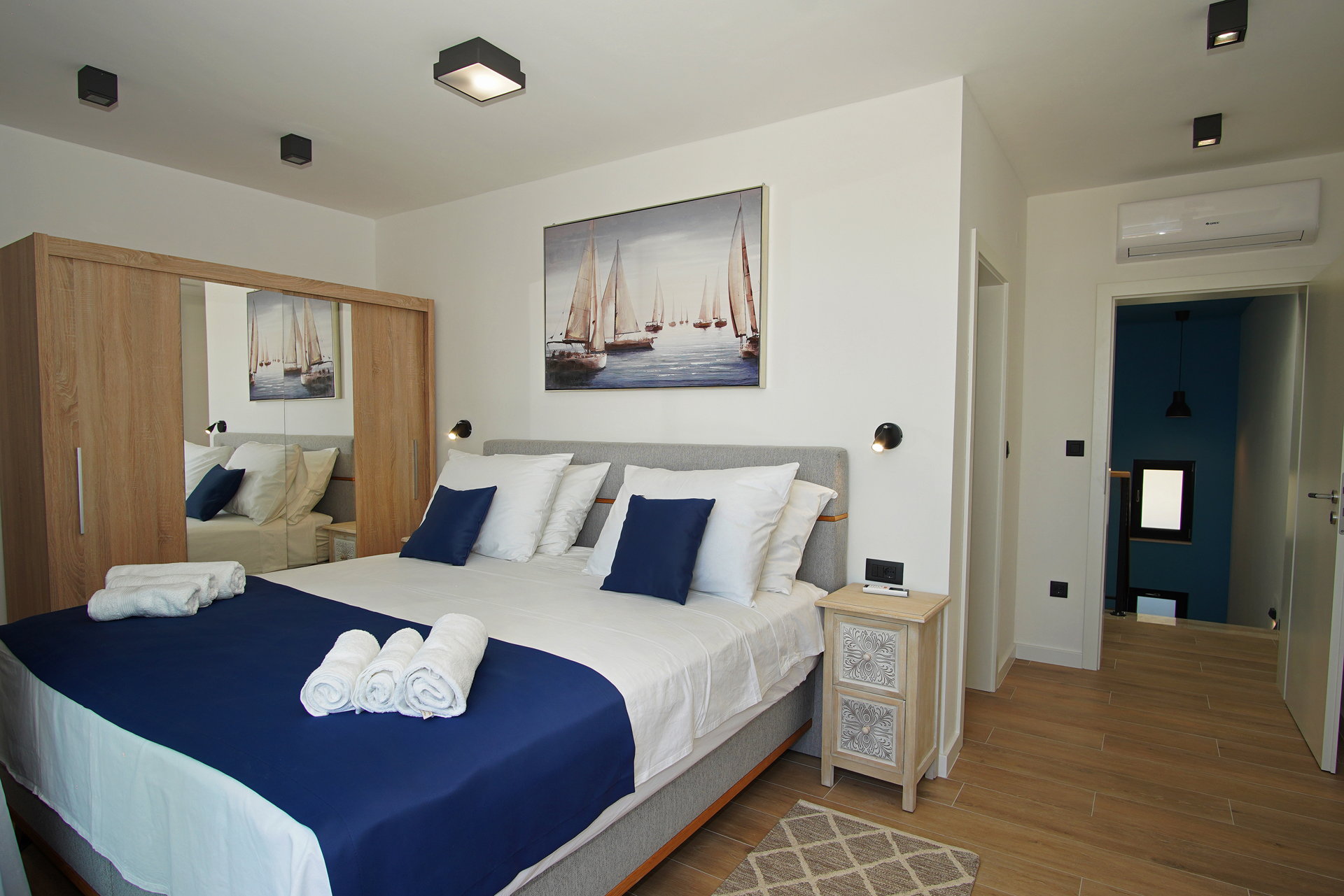 Villa Lady Blue with Heated Pool