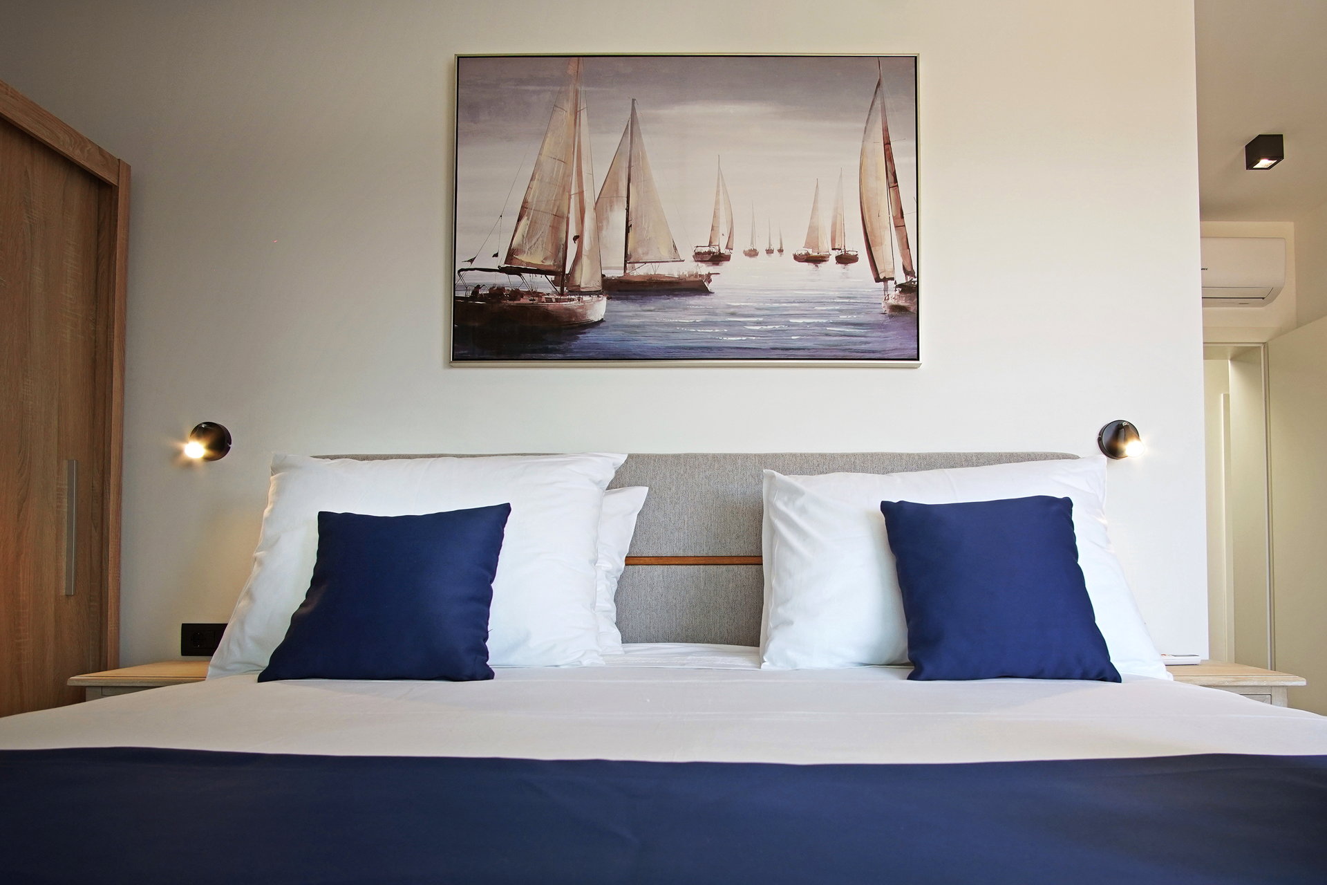 Villa Lady Blue with Heated Pool