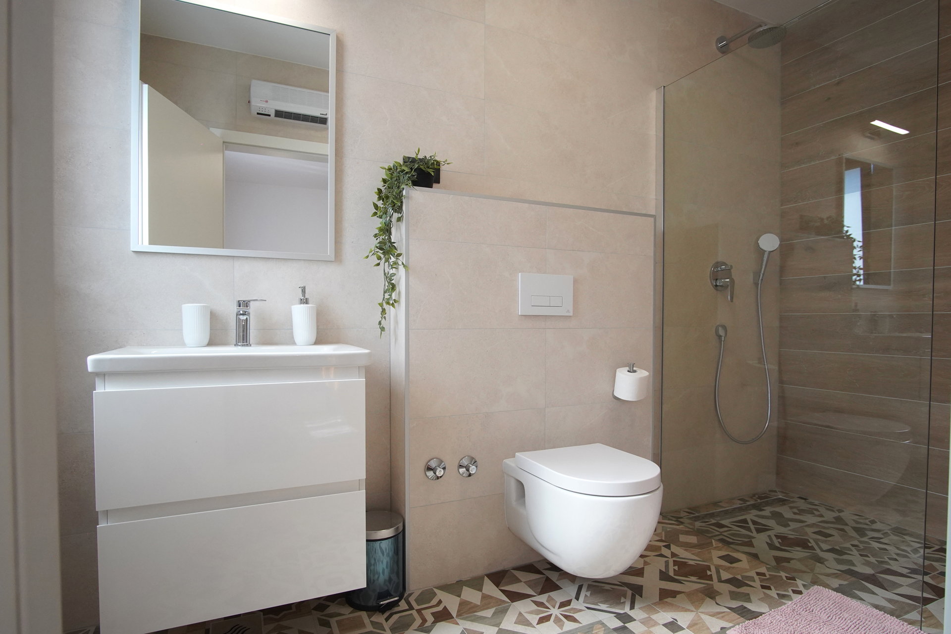 Villa Lady Blue with Heated Pool