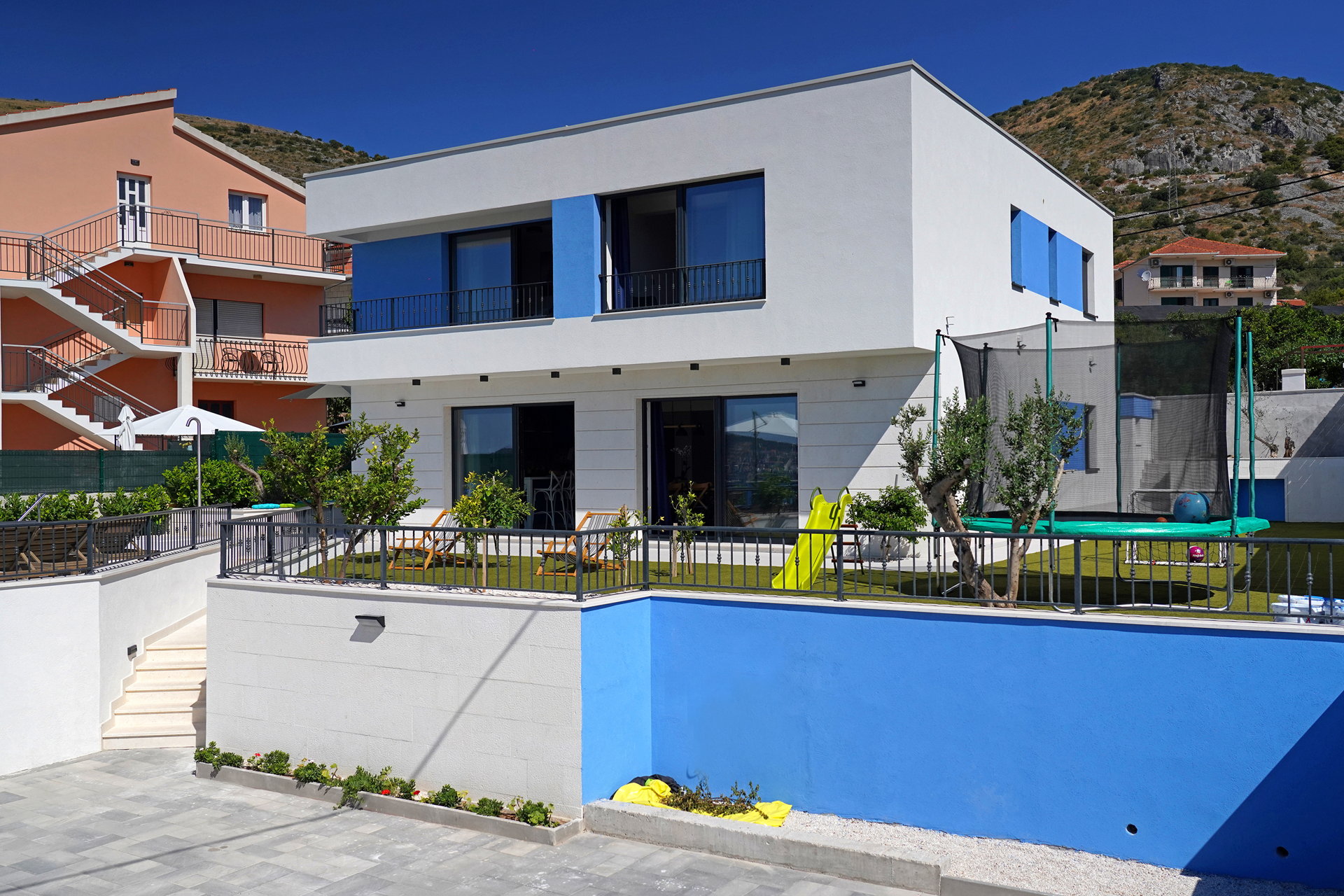 Villa Lady Blue with Heated Pool