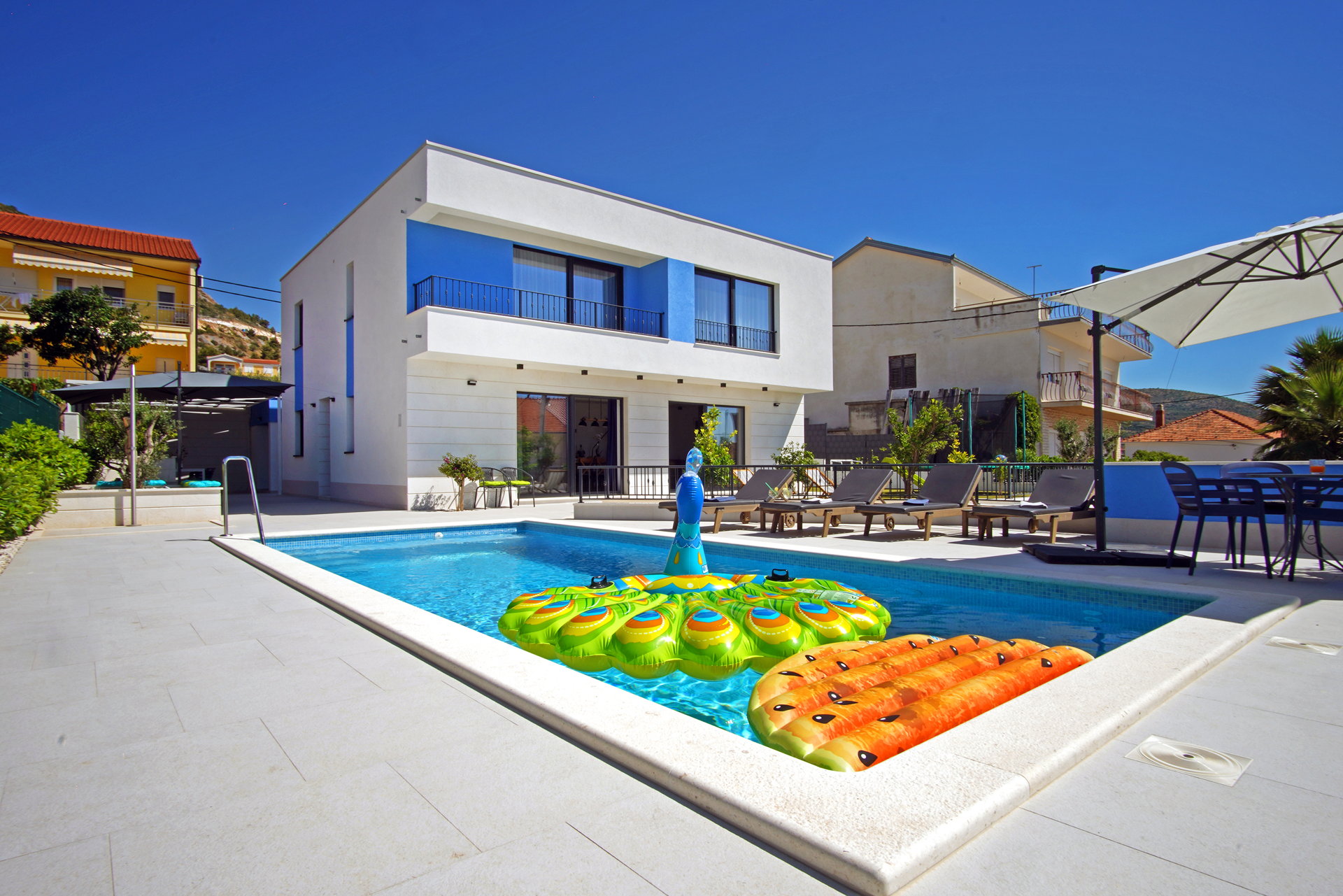 Villa Lady Blue with Heated Pool