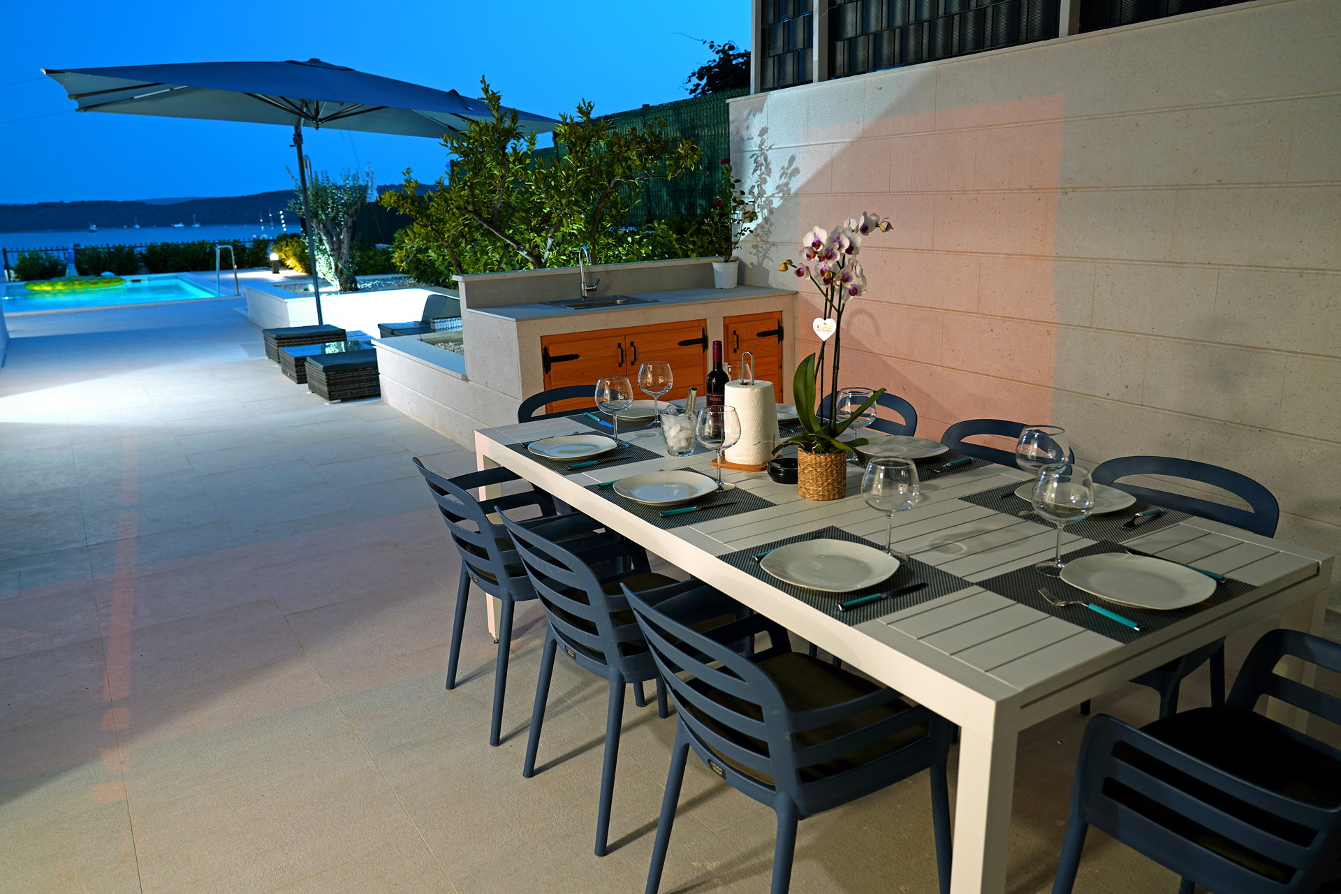Villa Lady Blue with Heated Pool