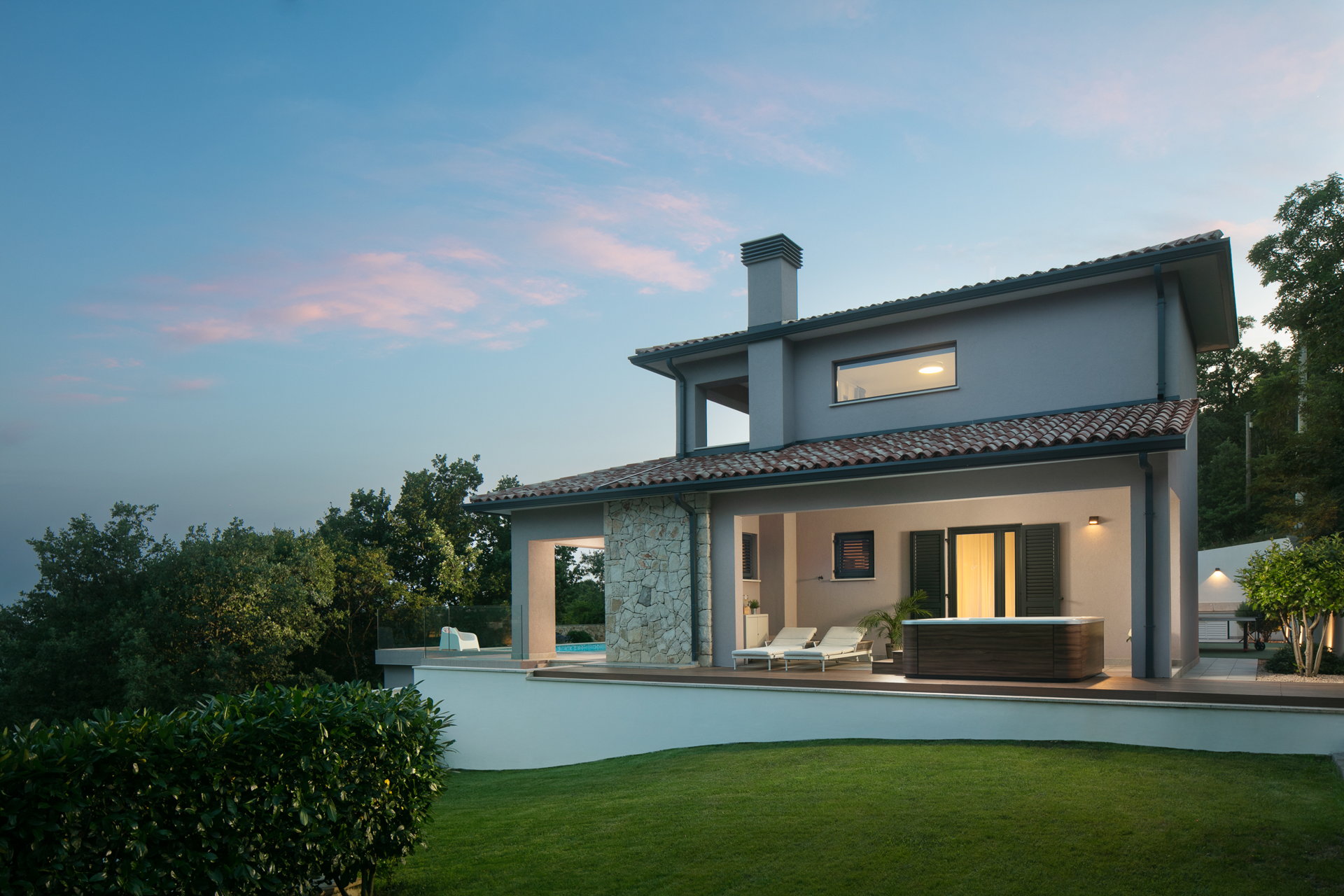 Villa Silhouette with Pool