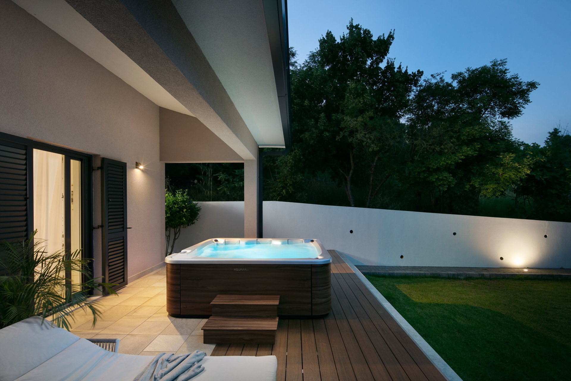 Villa Silhouette with Pool