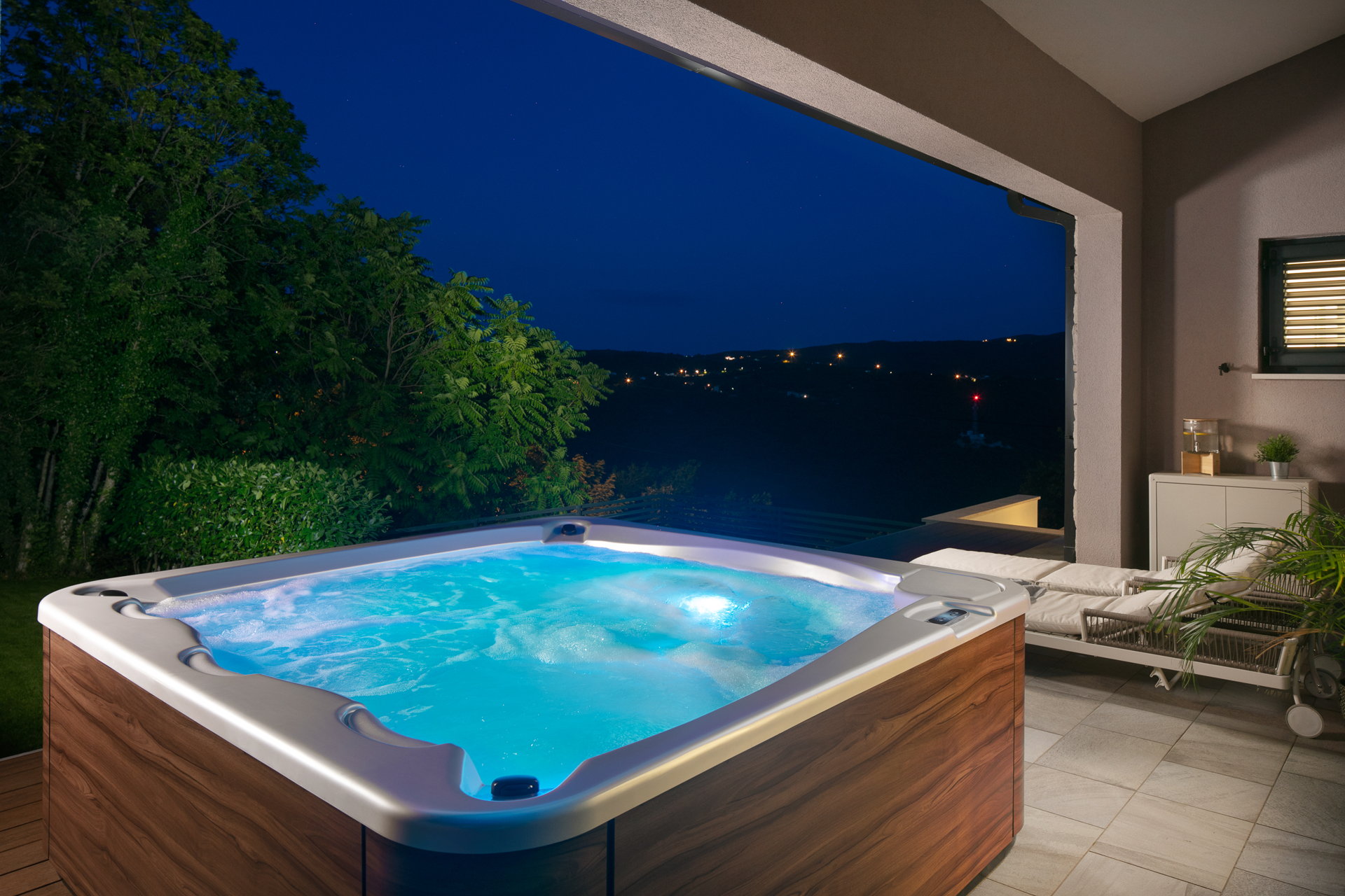Villa Silhouette with Pool