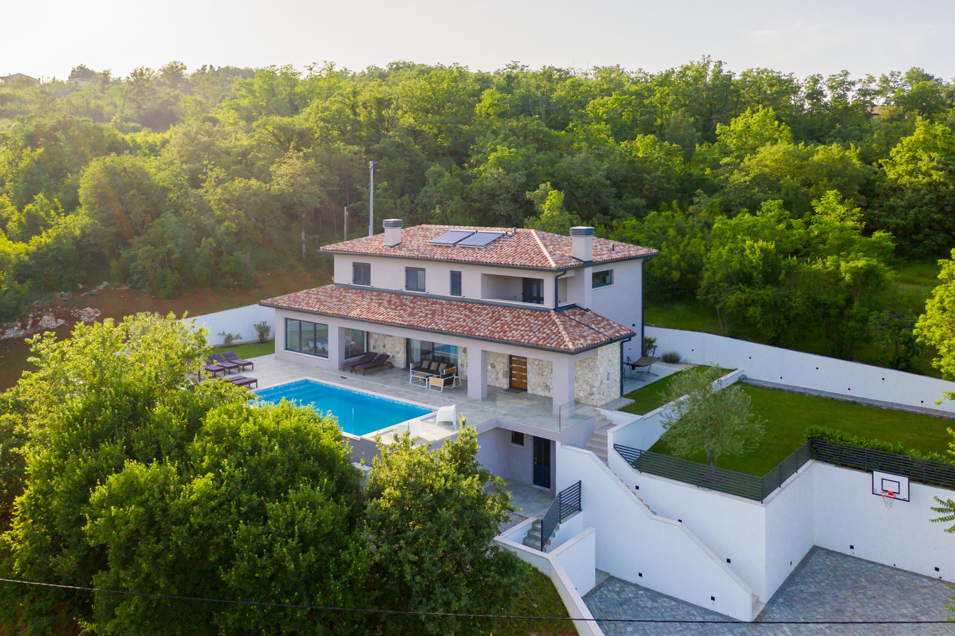 Villa Silhouette with Pool
