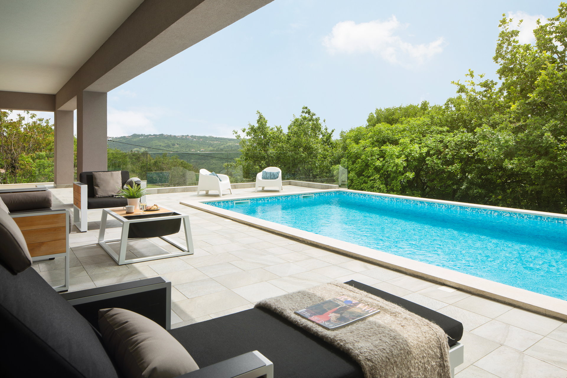 Villa Silhouette with Pool