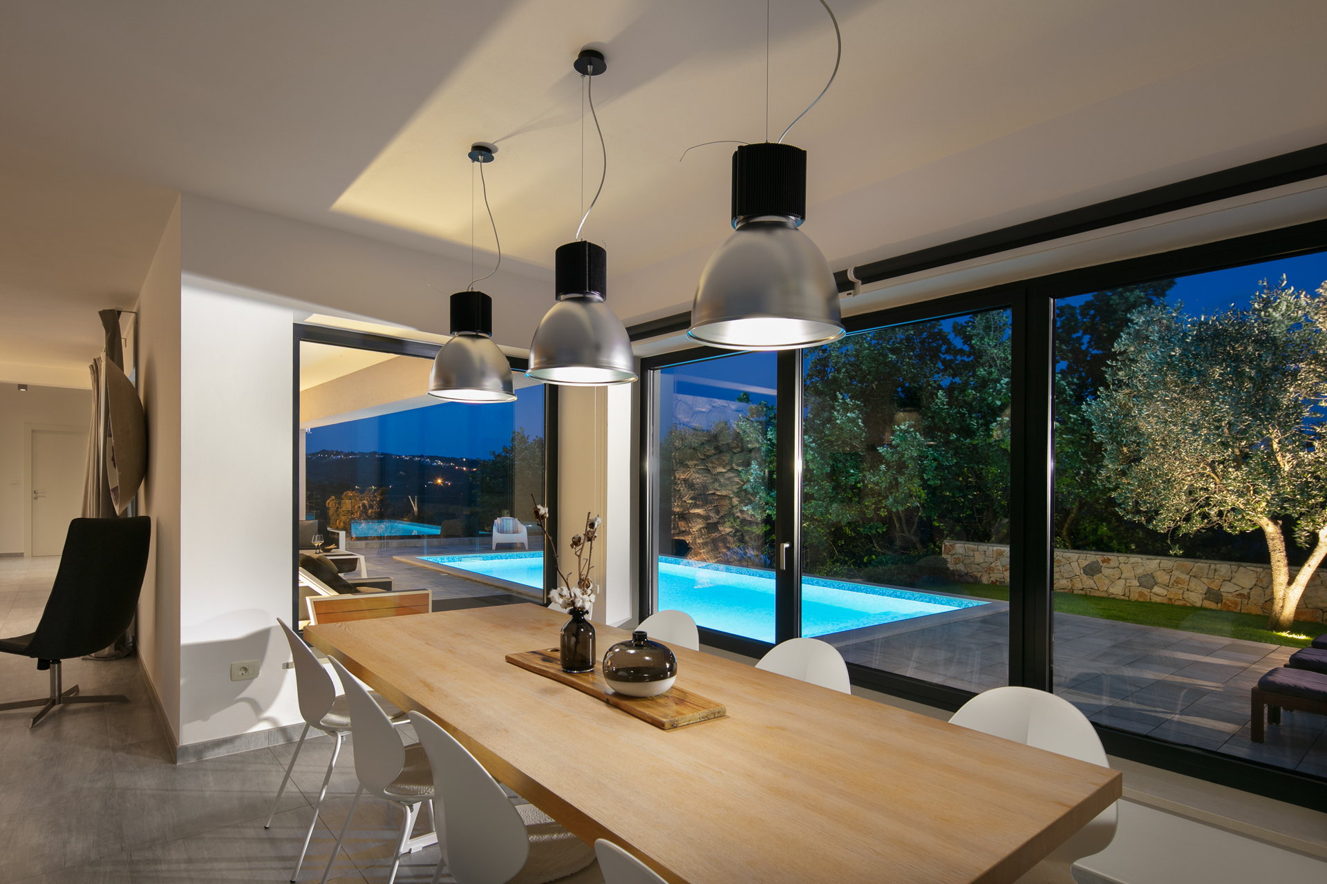 Villa Silhouette with Pool