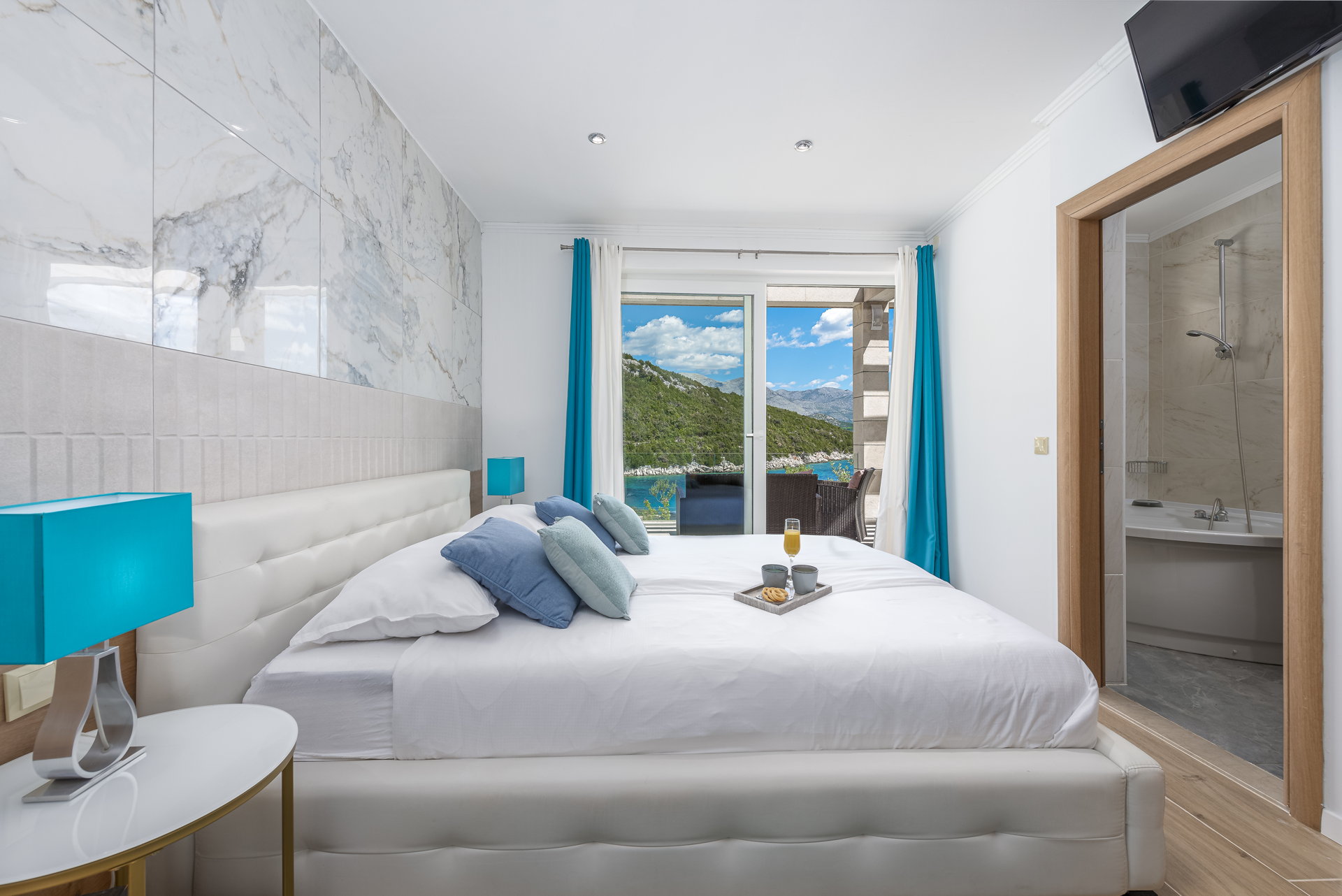 Villa Auras with Heated Pool