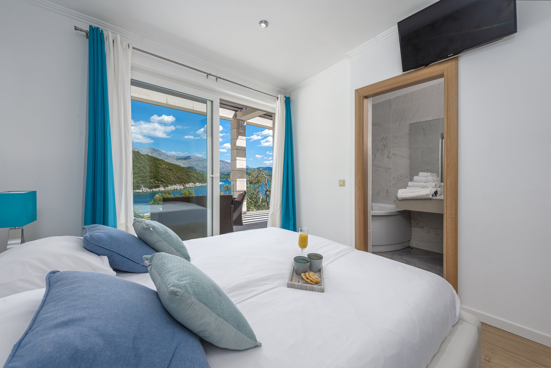 Villa Auras with Heated Pool