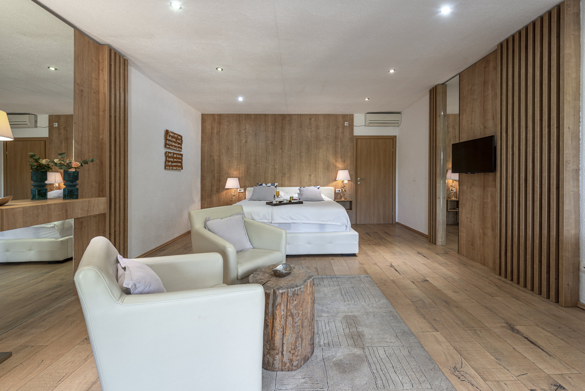 Villa Auras with Heated Pool