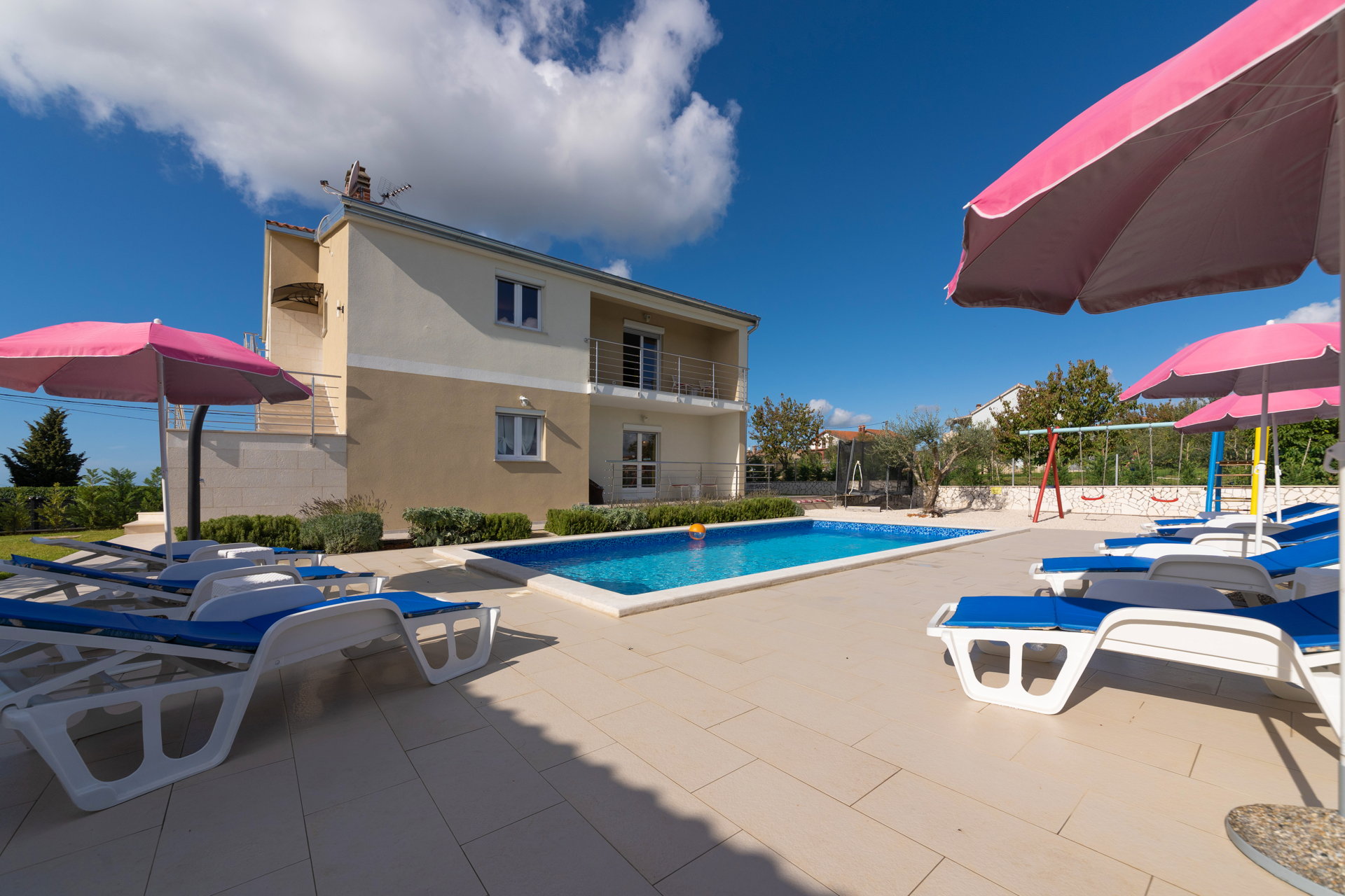 Villa Comfort with Pool