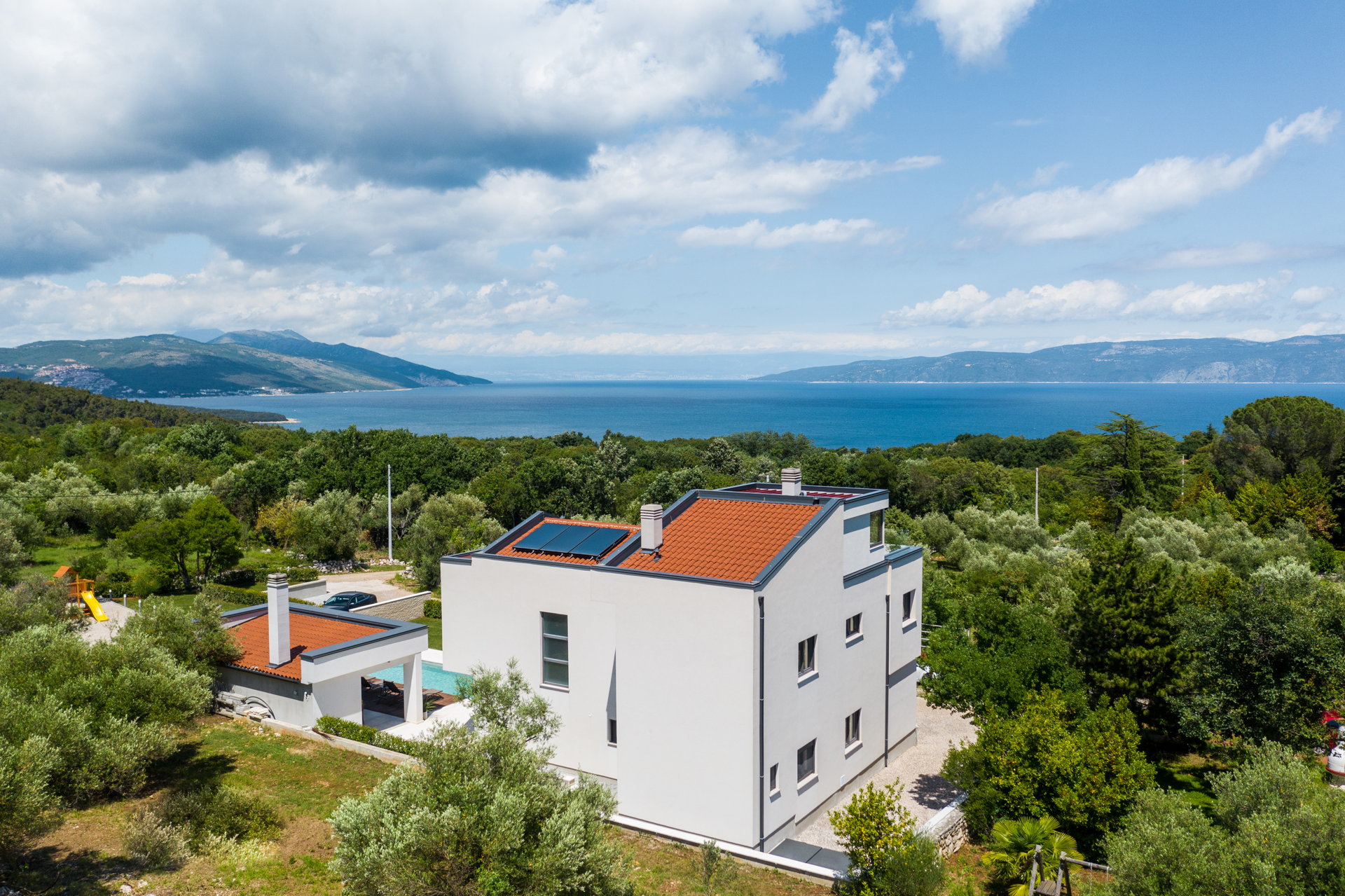 Luxury Villa Perfecta with Pool