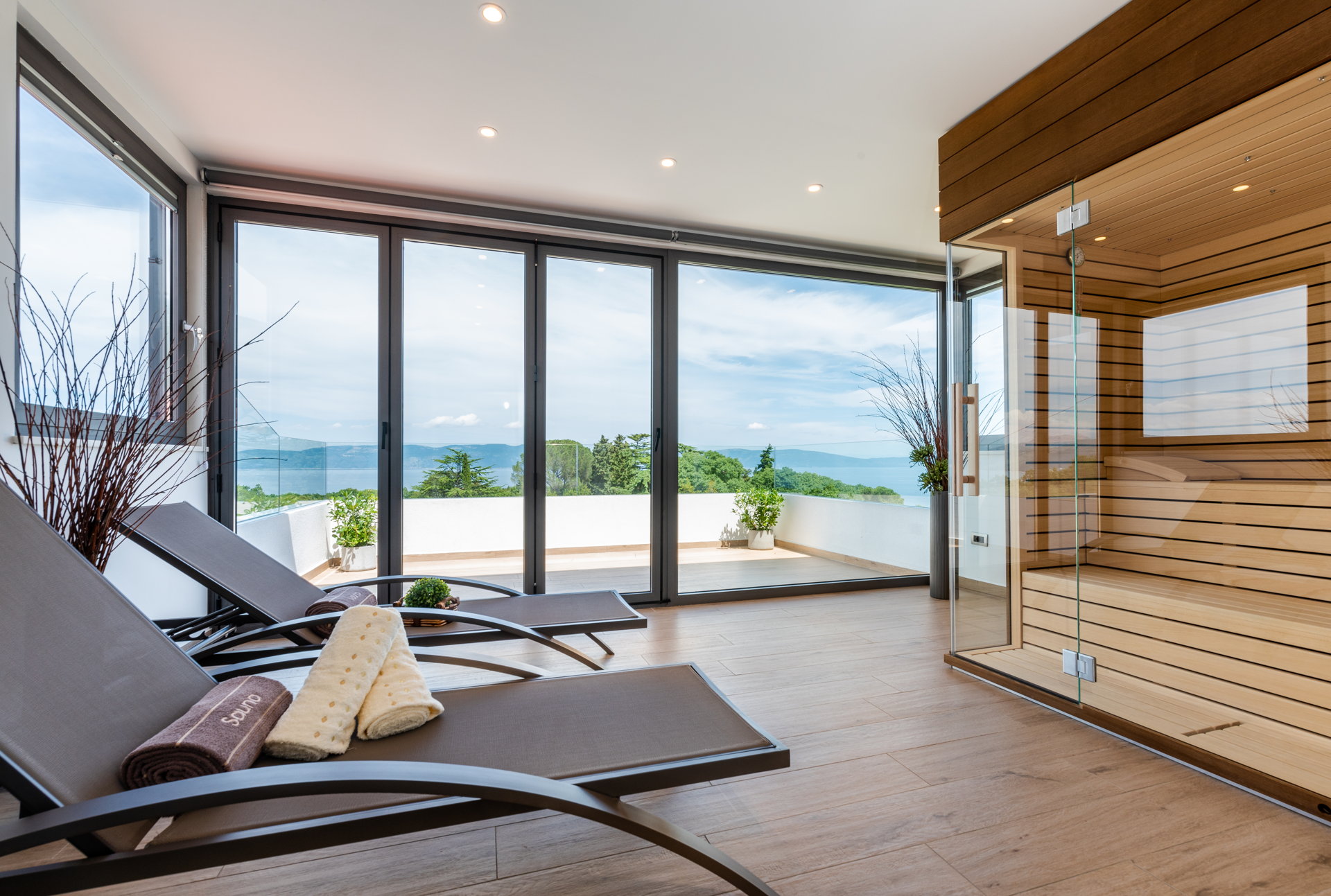 Luxury Villa Perfecta with Pool