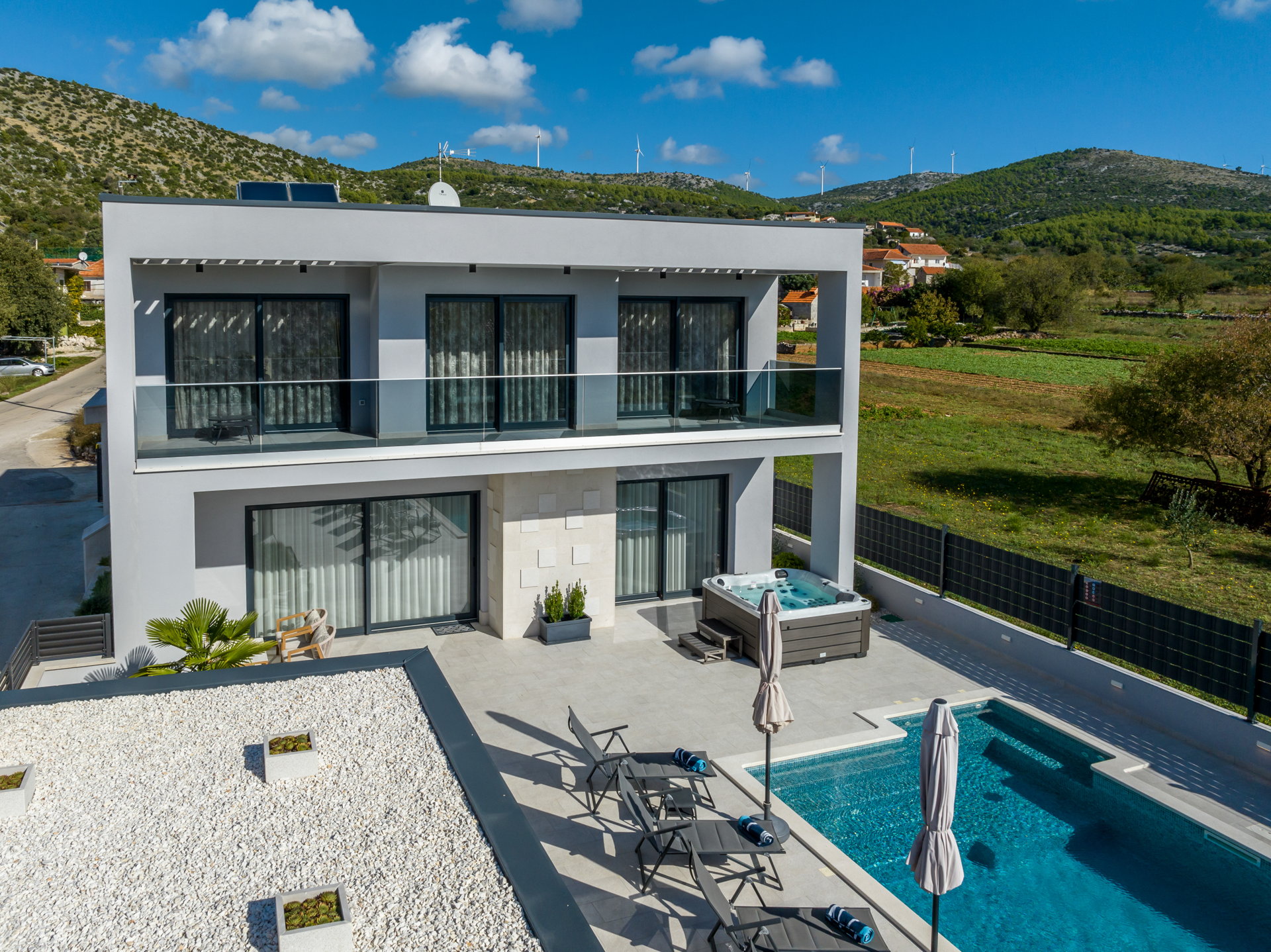Luxury Villa Contessa with Pool