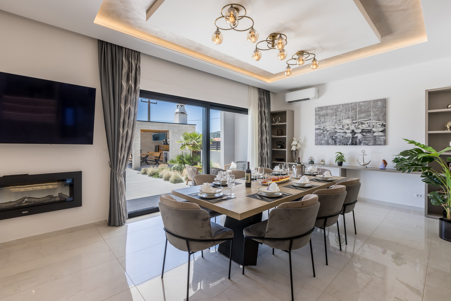 Luxury Villa Contessa with Pool