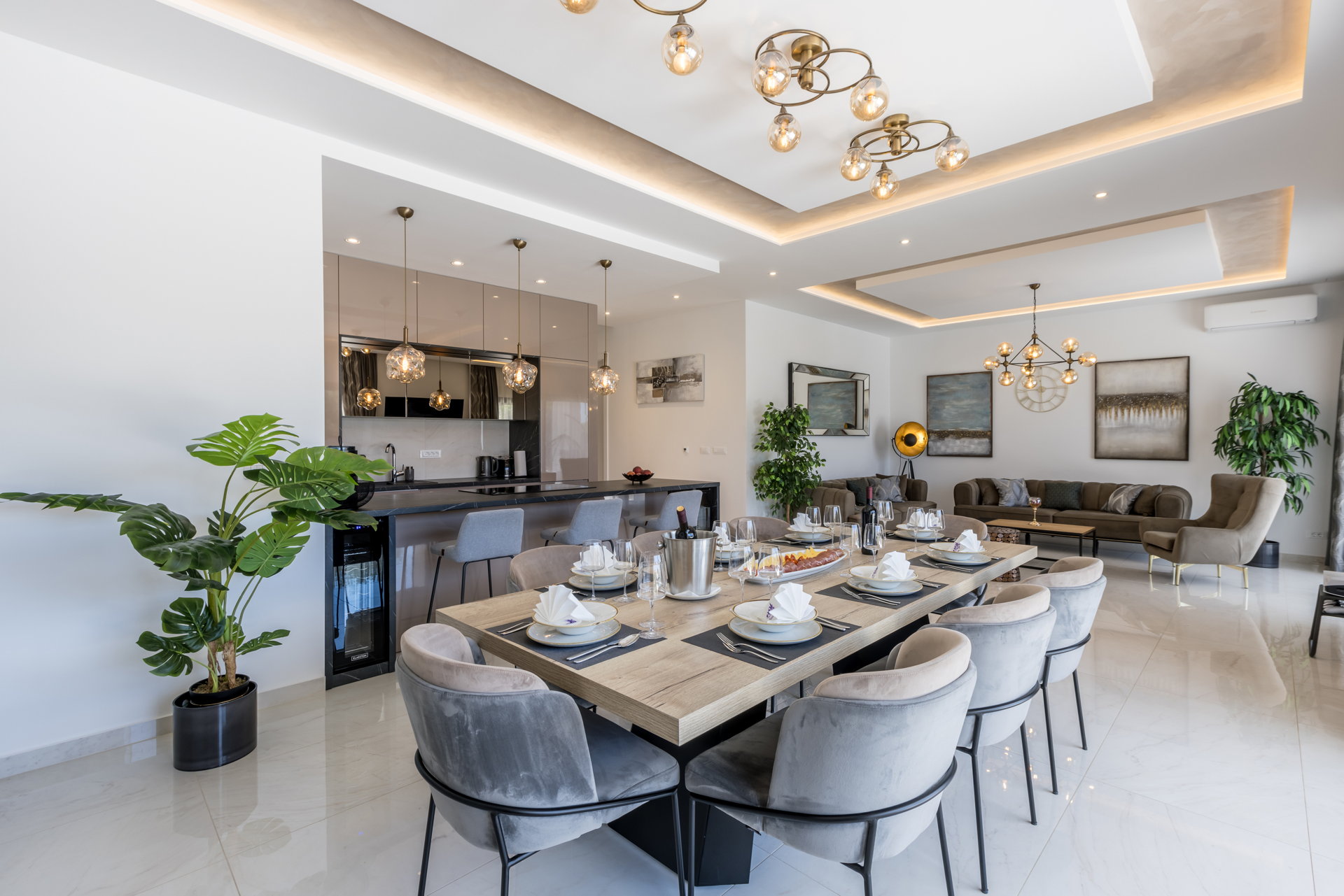 Luxury Villa Contessa with Pool
