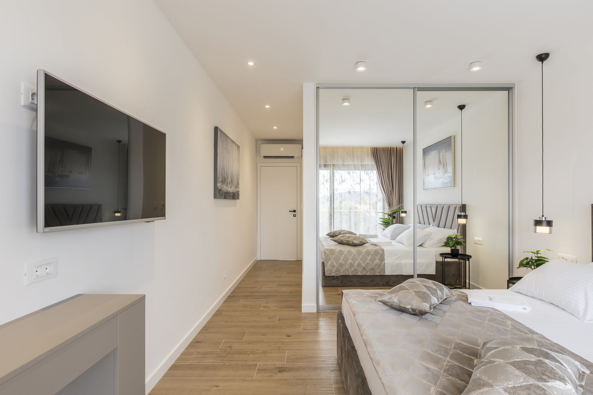 Luxury Villa Contessa with Pool