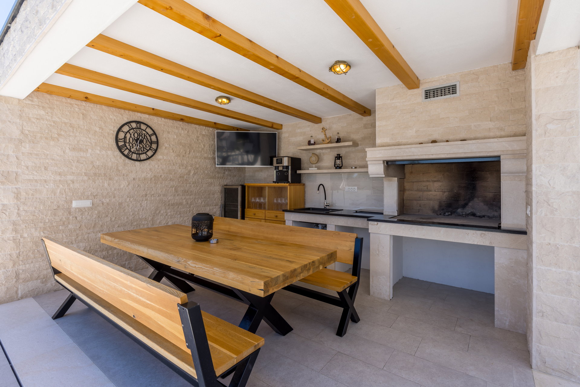 Luxury Villa Contessa with Pool