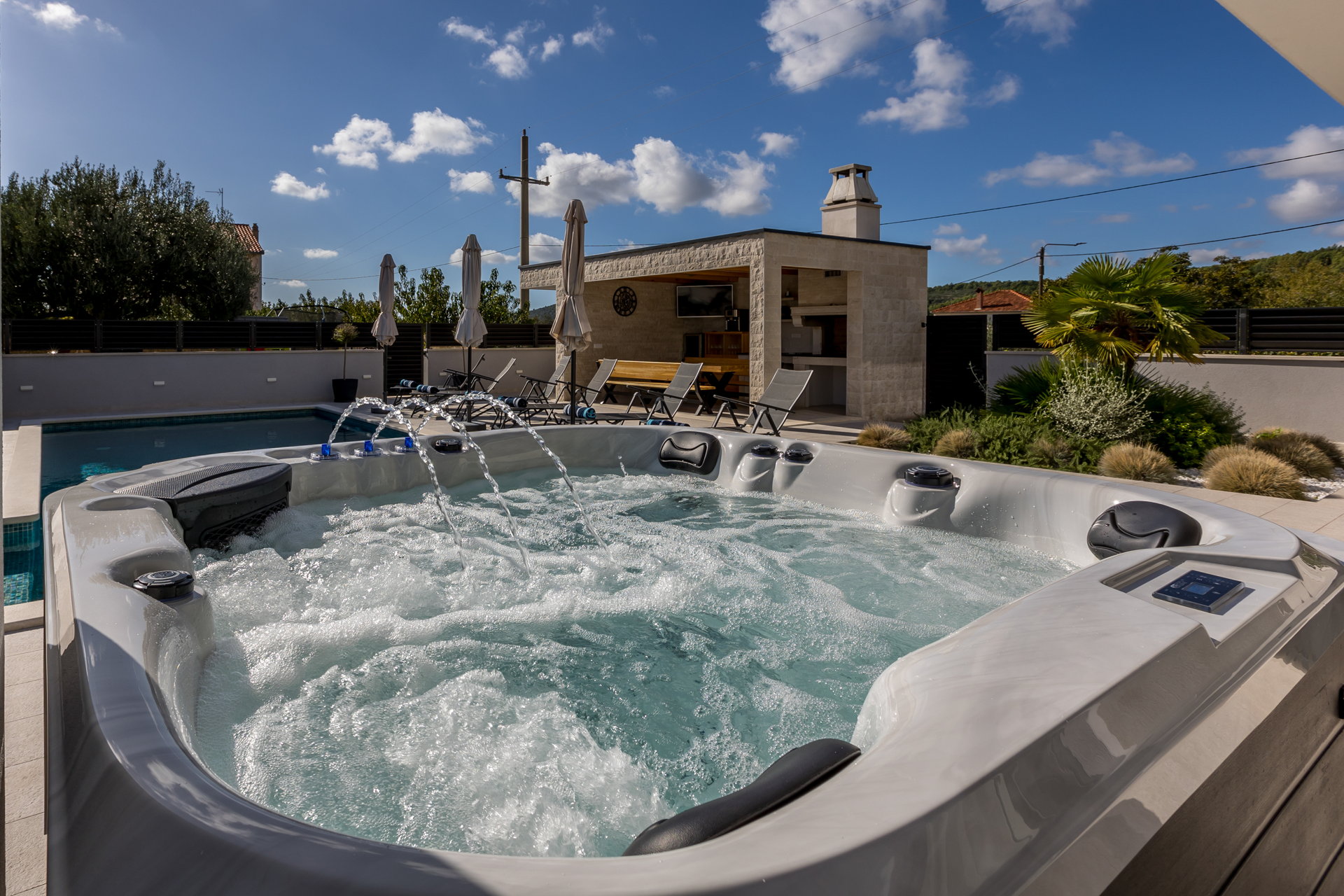 Luxury Villa Contessa with Pool