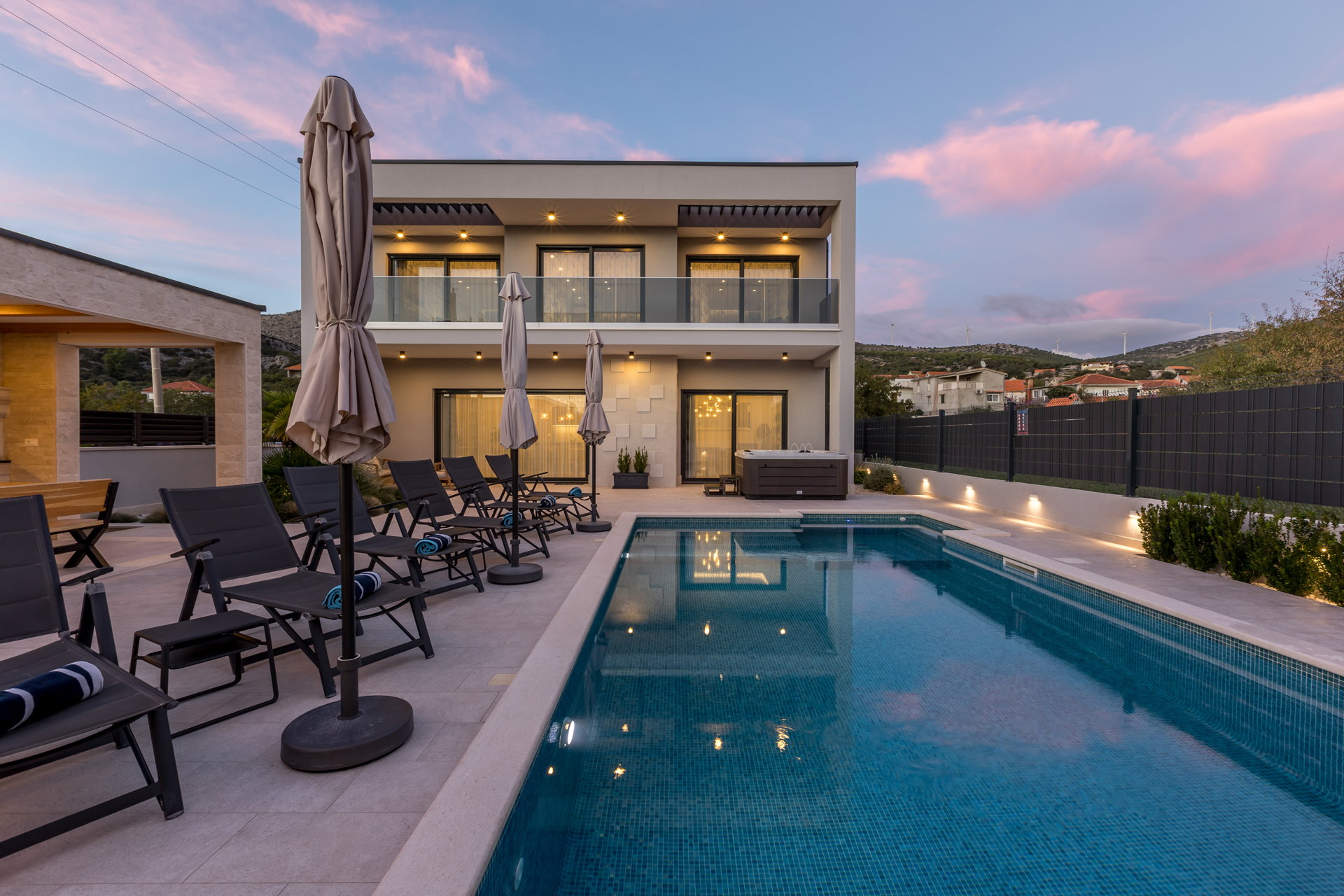 Luxury Villa Contessa with Pool