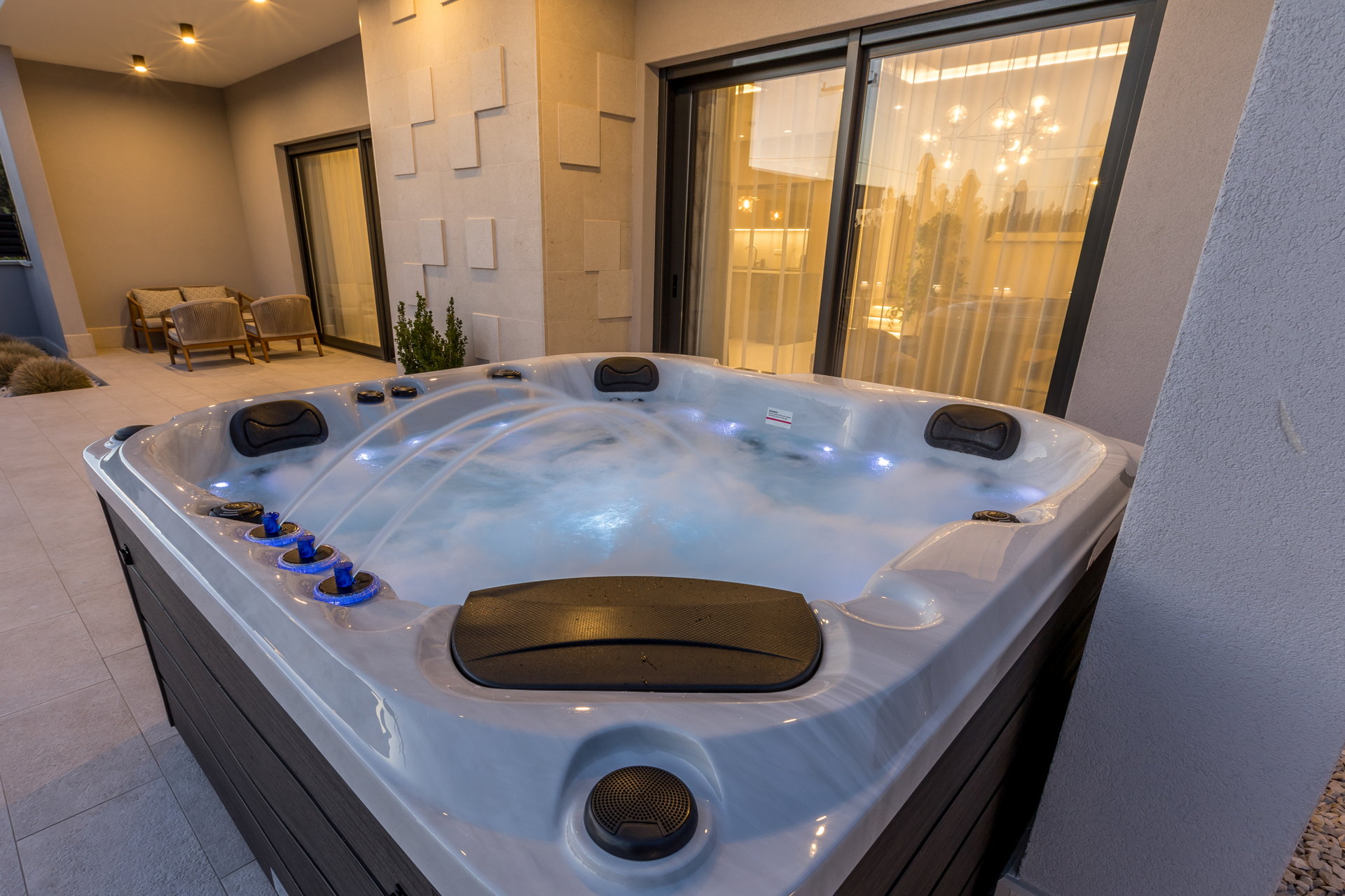 Luxury Villa Contessa with Pool