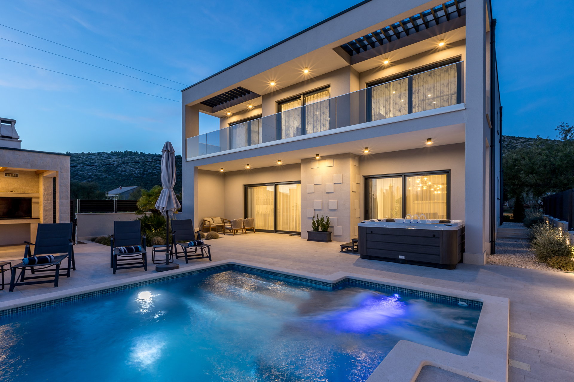 Luxury Villa Contessa with Pool