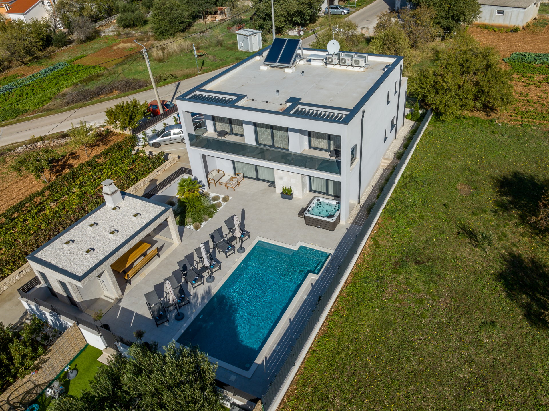 Luxury Villa Contessa with Pool