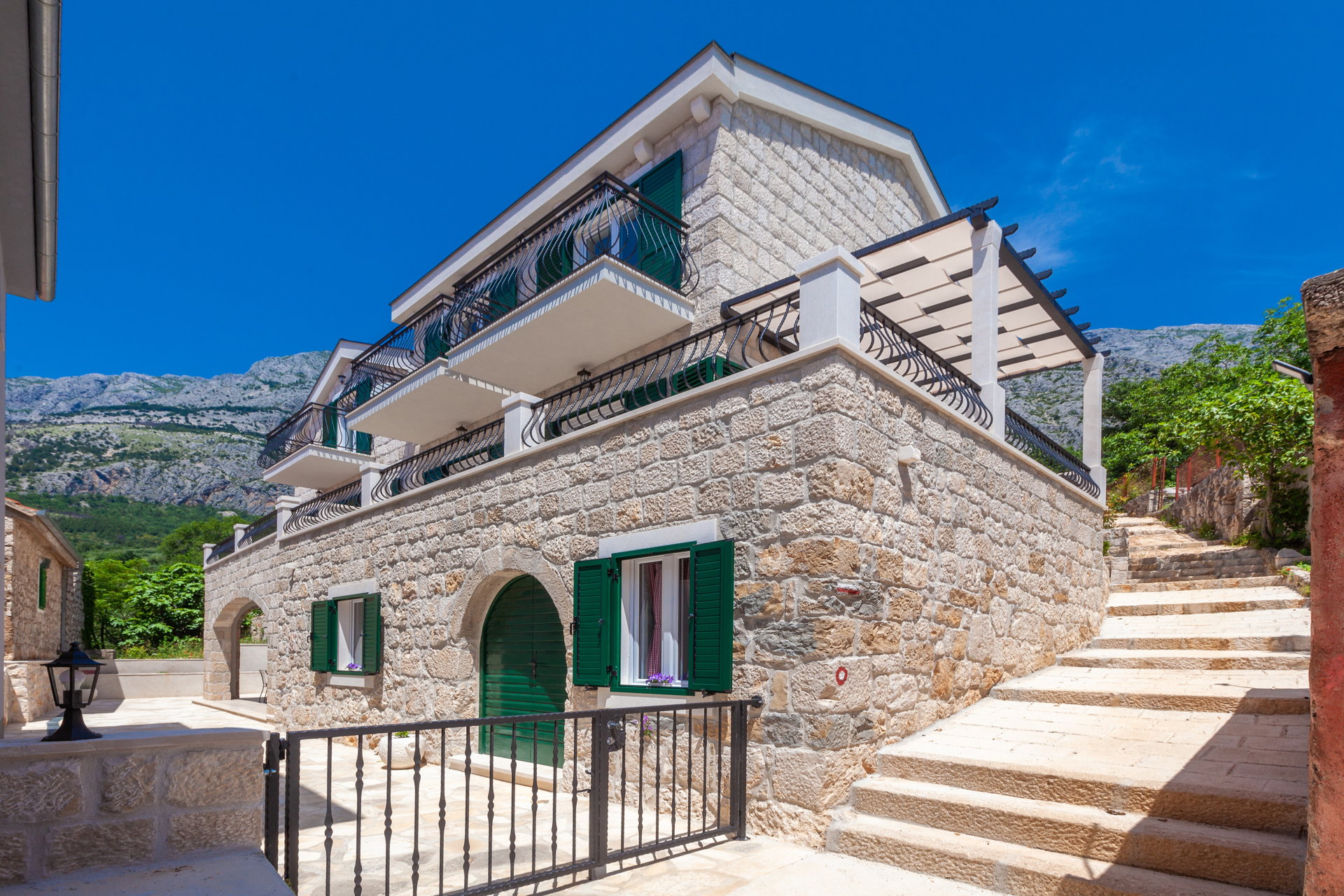 Villa Stone Village with Pool