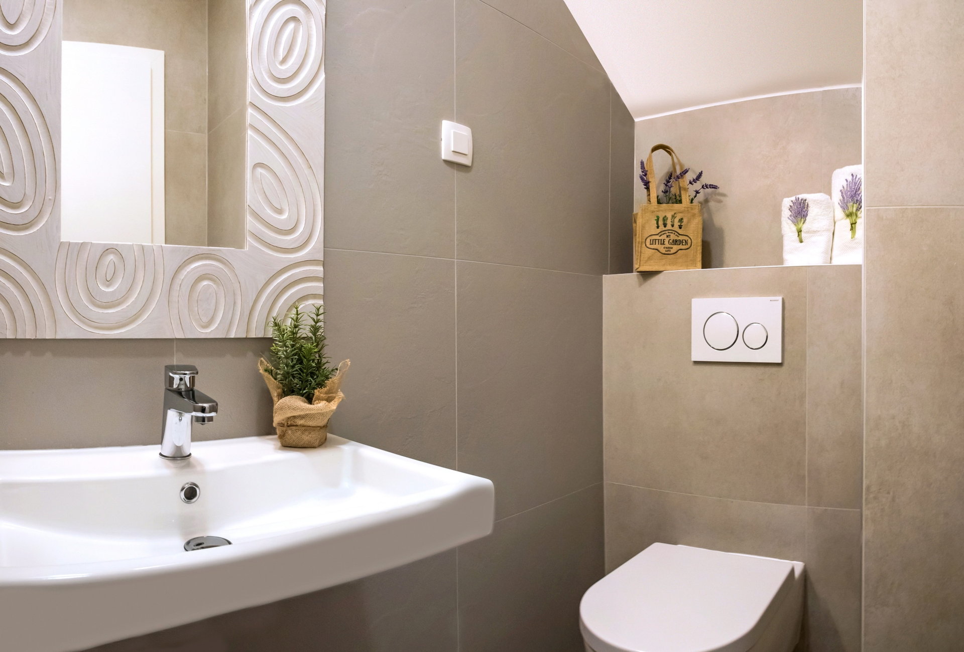 Luxury Villa Diorama with Pool