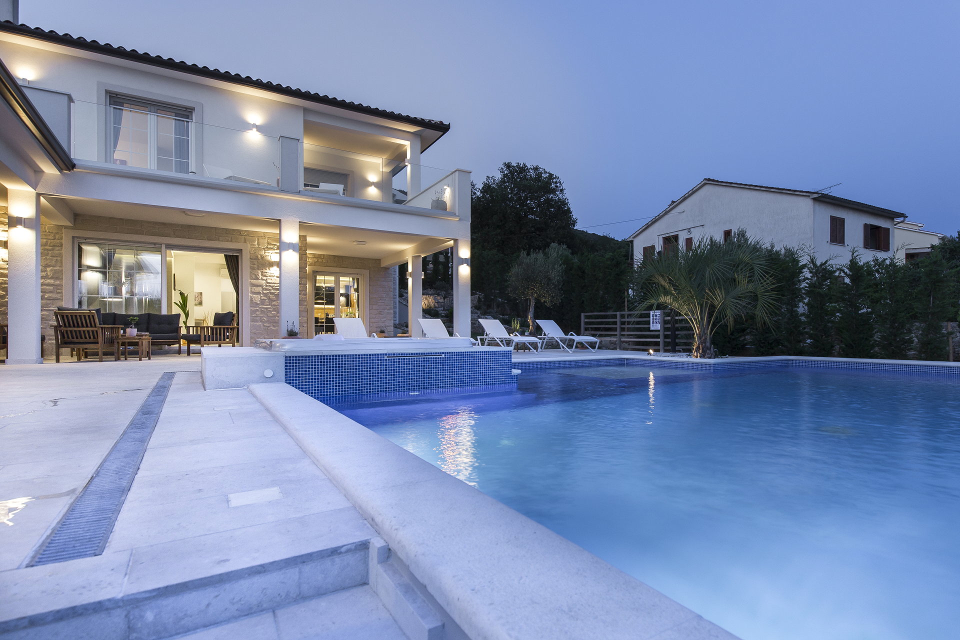 Villa Sunny Day with Pool