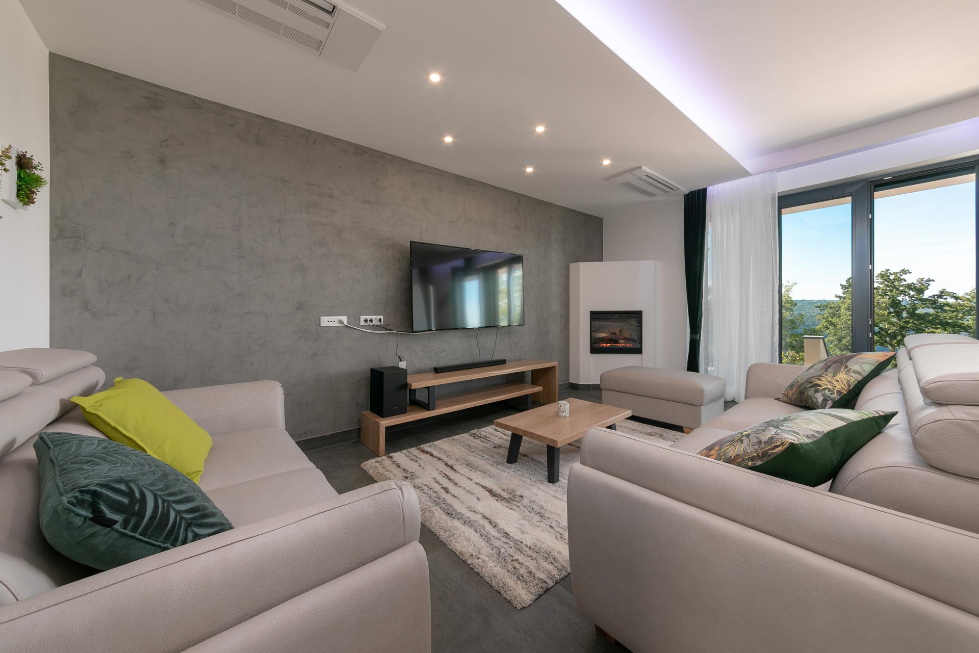 Luxury Villa Bellatrix with Pool