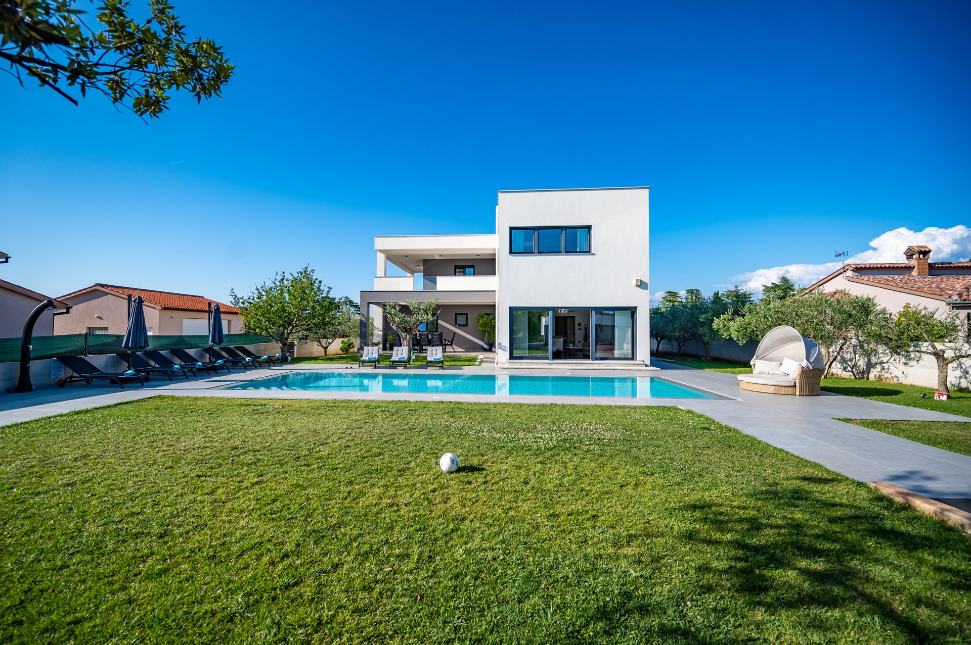 Villa Soriso with Pool