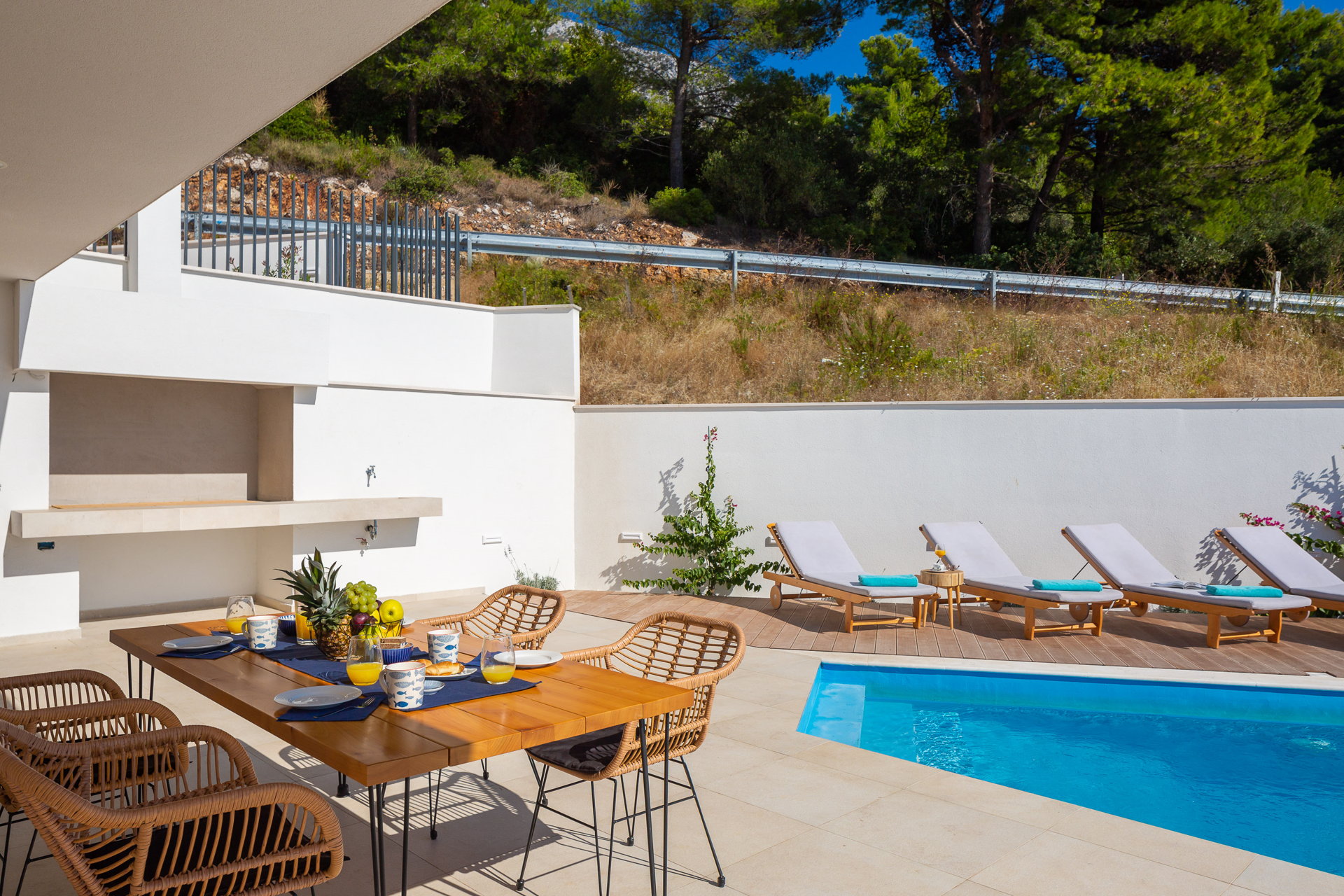 Villa Sun Kissed with Pool